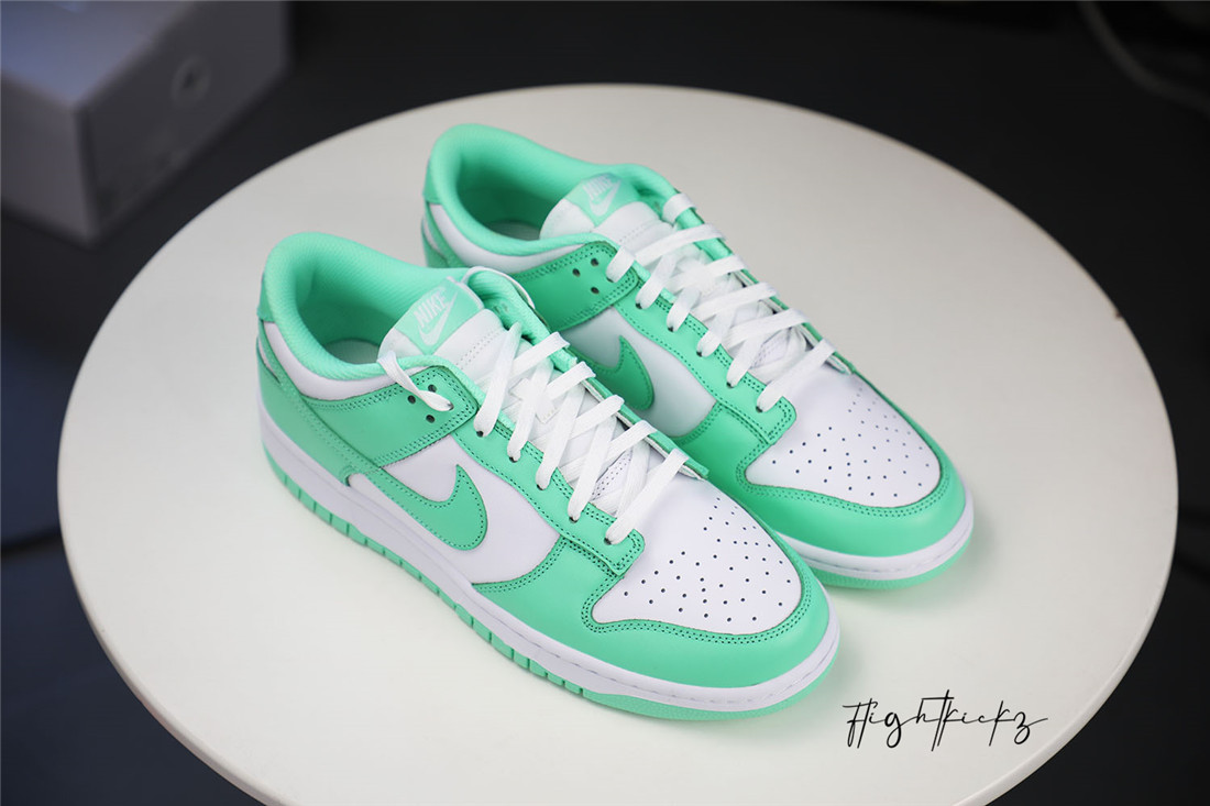 Nike Dunk Low Green Glow 2021
