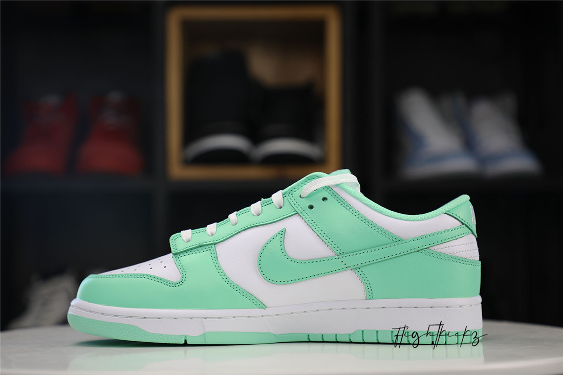 Nike Dunk Low Green Glow 2021