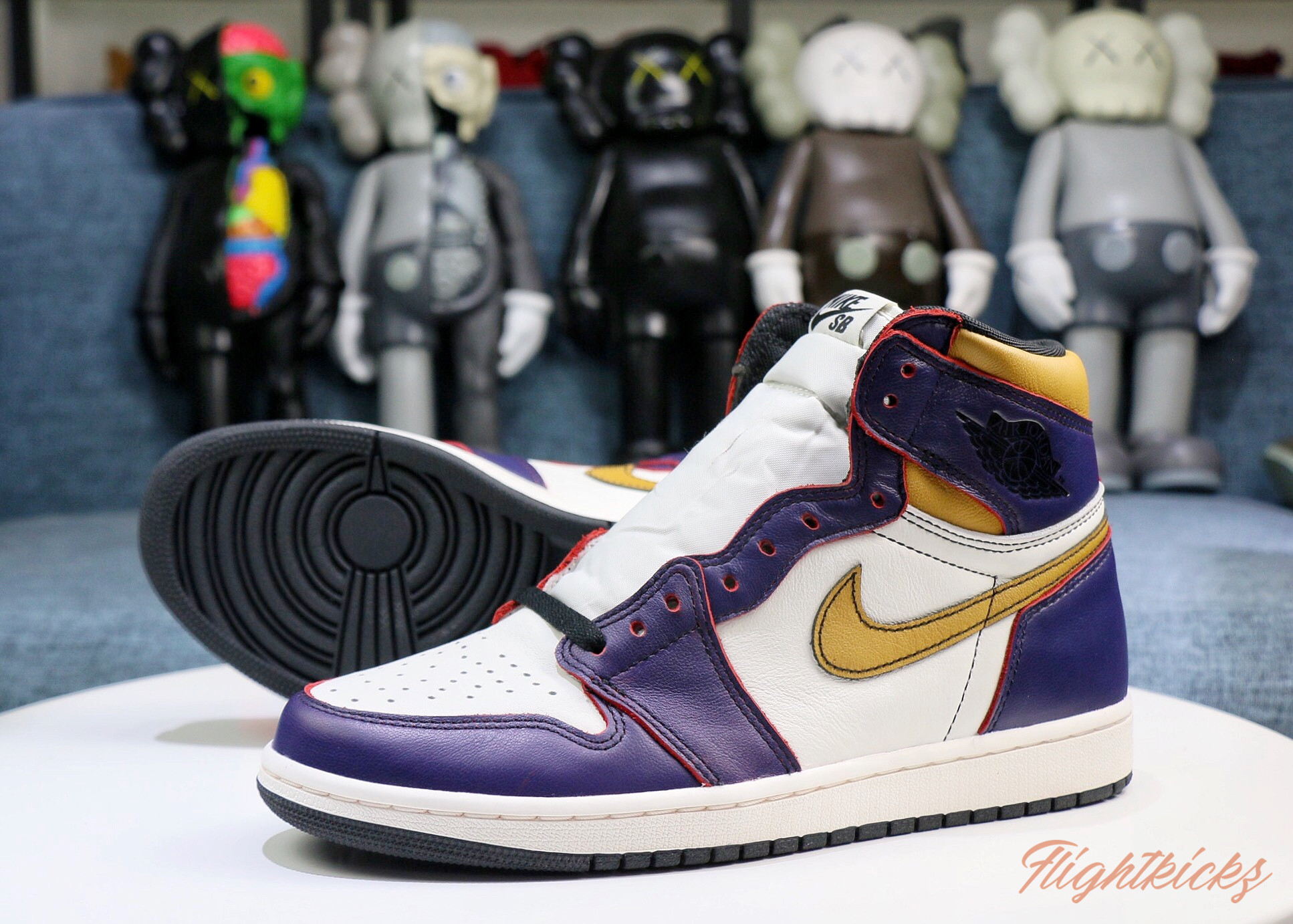 Jordan 1 Retro High OG Defiant SB LA to Chicago
