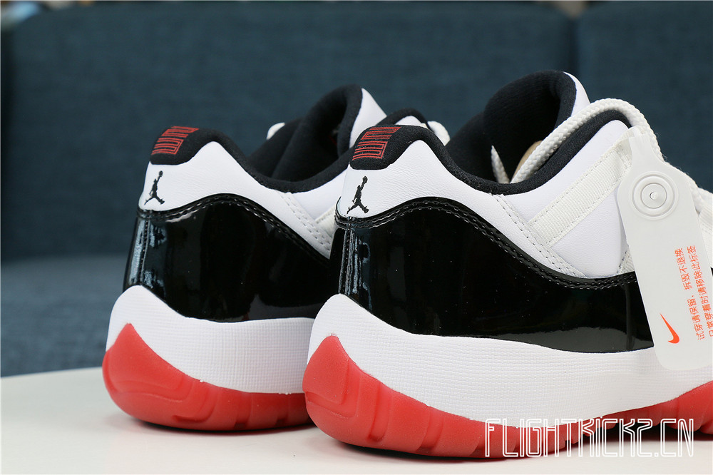 Air Jordan 11 Retro Low Concord Bred