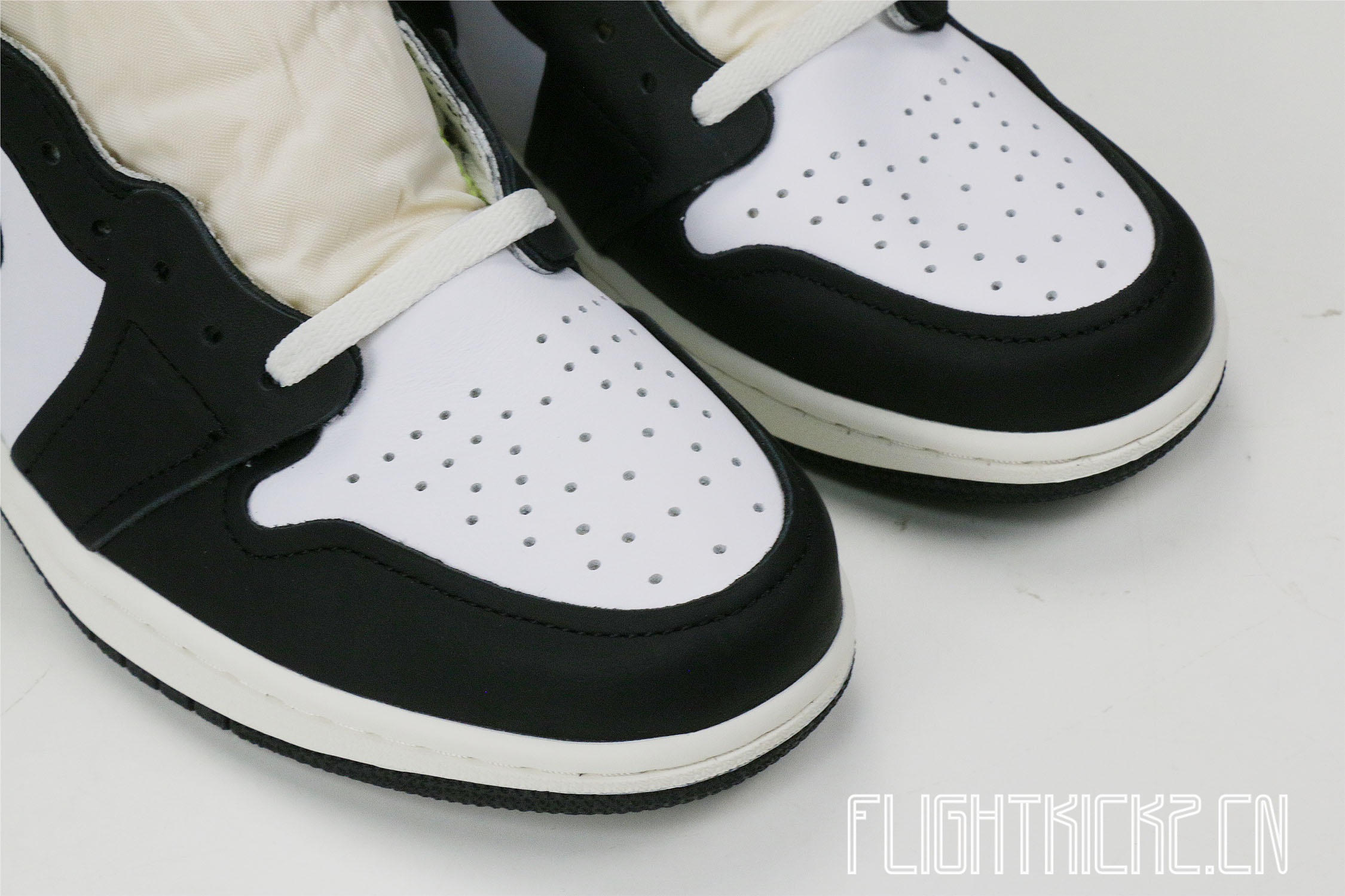 Jordan 1 Retro High White Black Volt University Gold