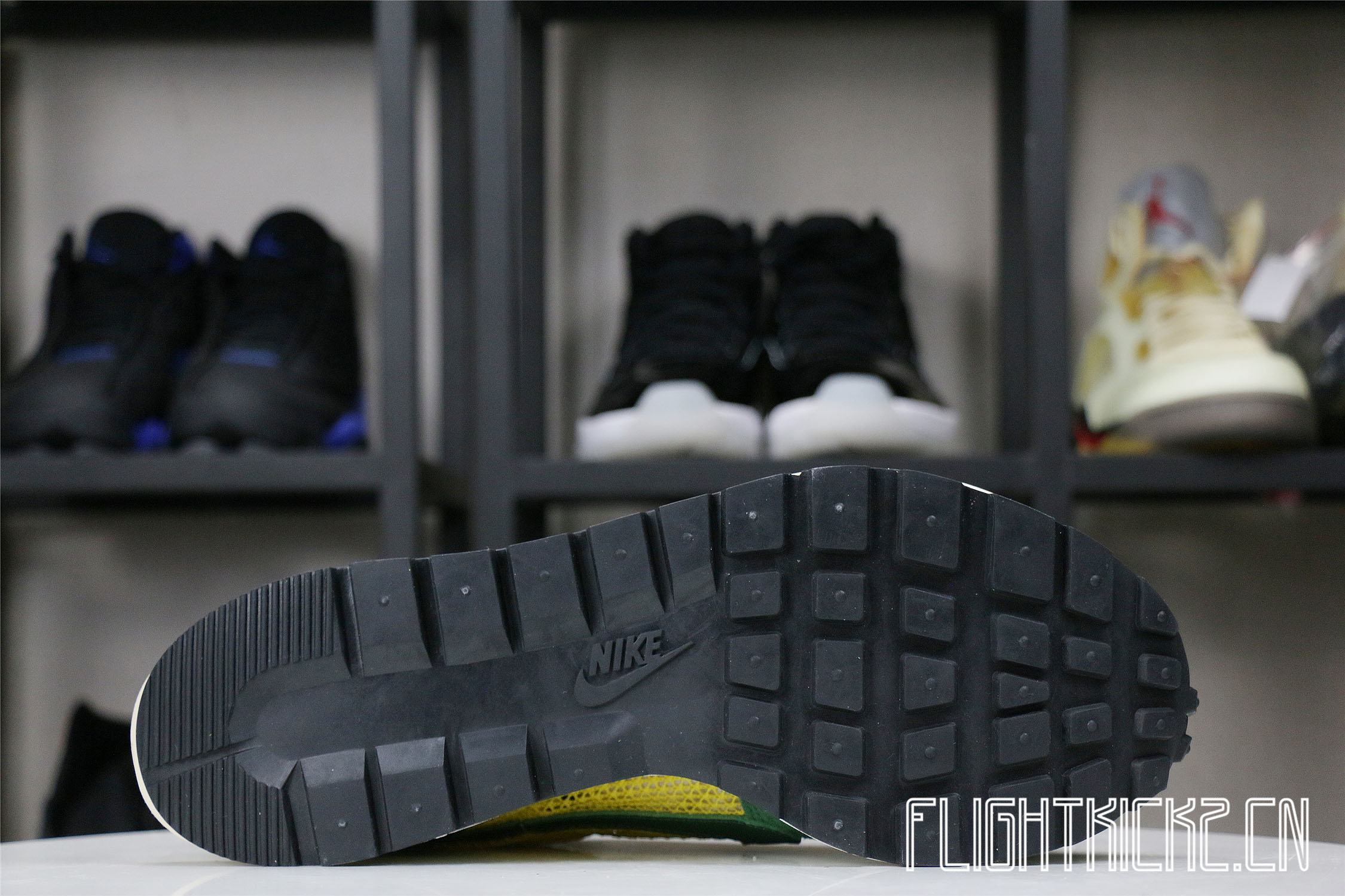 Nike Vaporwaffle sacai Tour Yellow Stadium Green (LN5 A1)