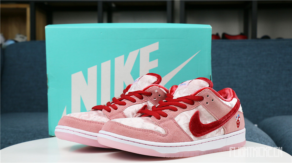 Nike SB Dunk Low StangeLove(LN5 A1 Batch)