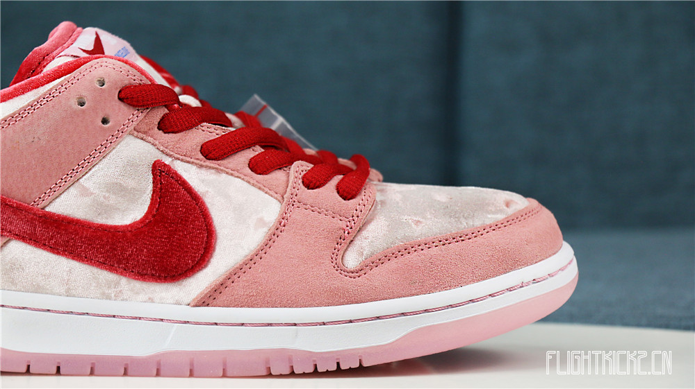 Nike SB Dunk Low StangeLove(LN5 A1 Batch)