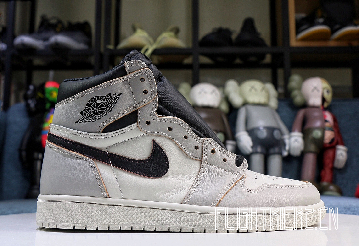 Jordan 1 Retro High OG Defiant SB NYC to Paris