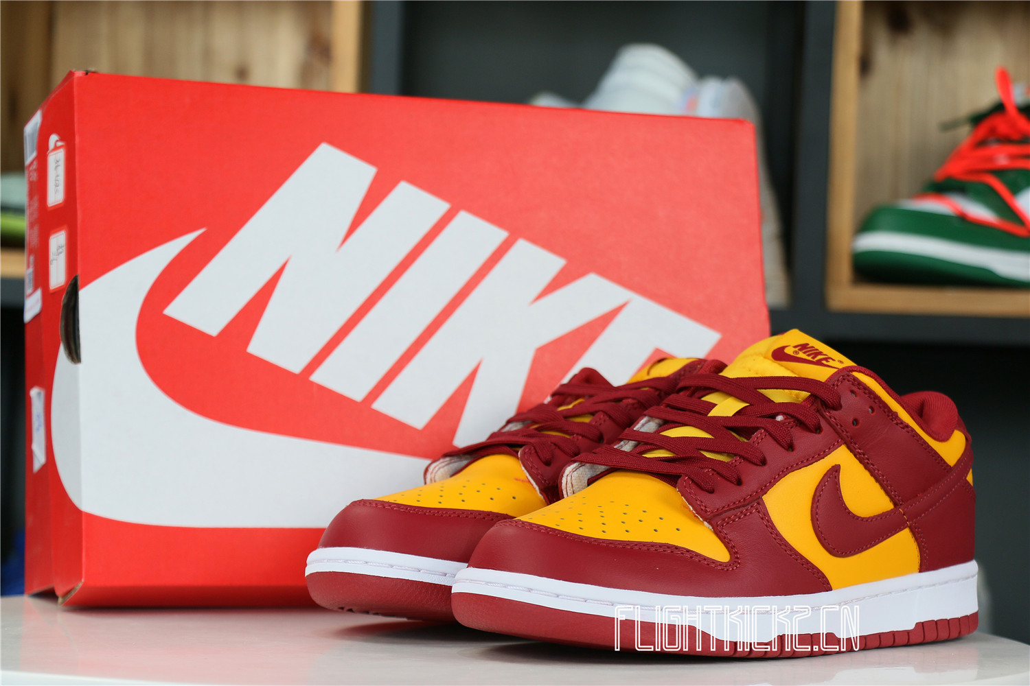 Nike Dunk Low Midas Gold