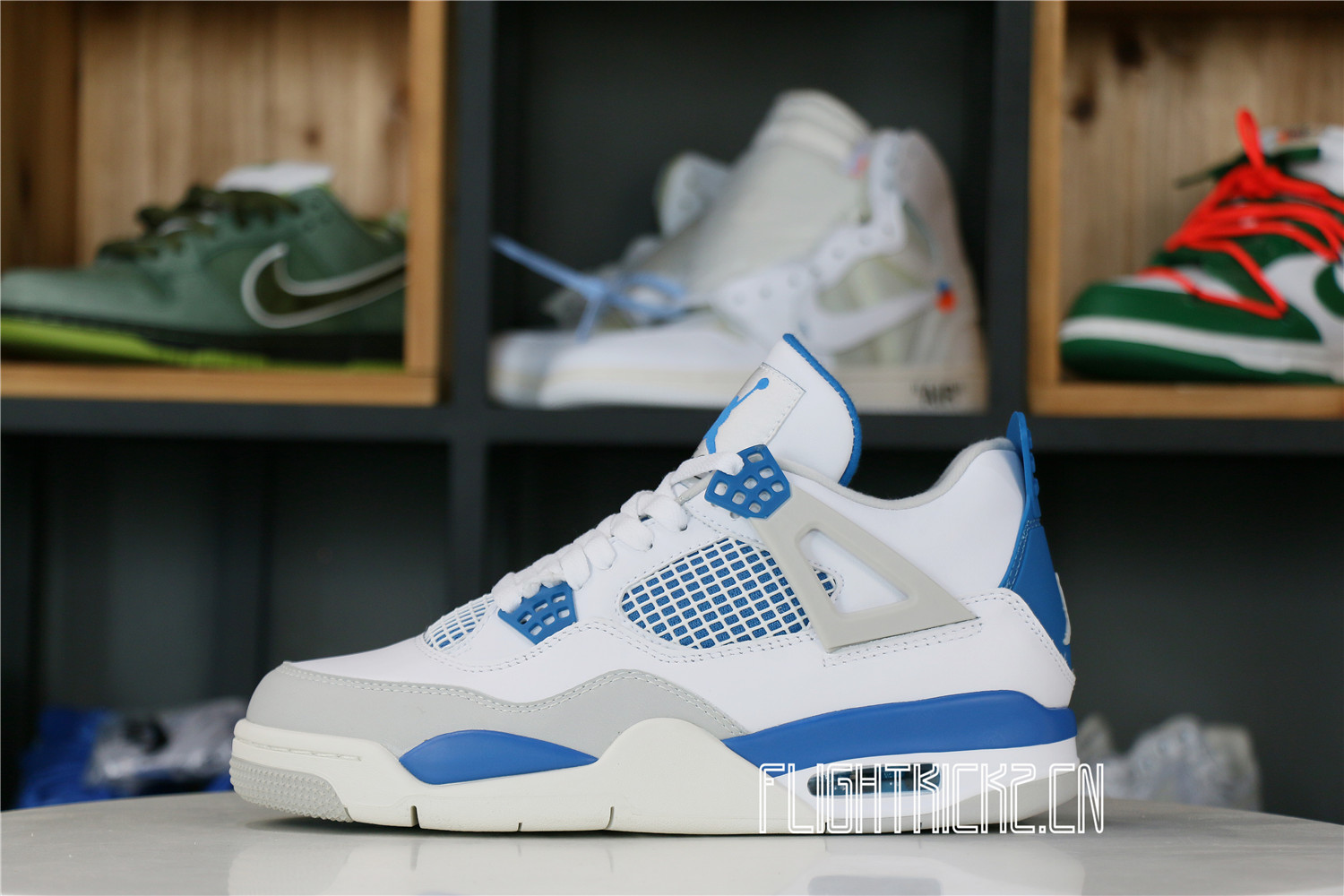 AIR JORDAN 4 RETRO ‘MILITARY BLUE’ 2012