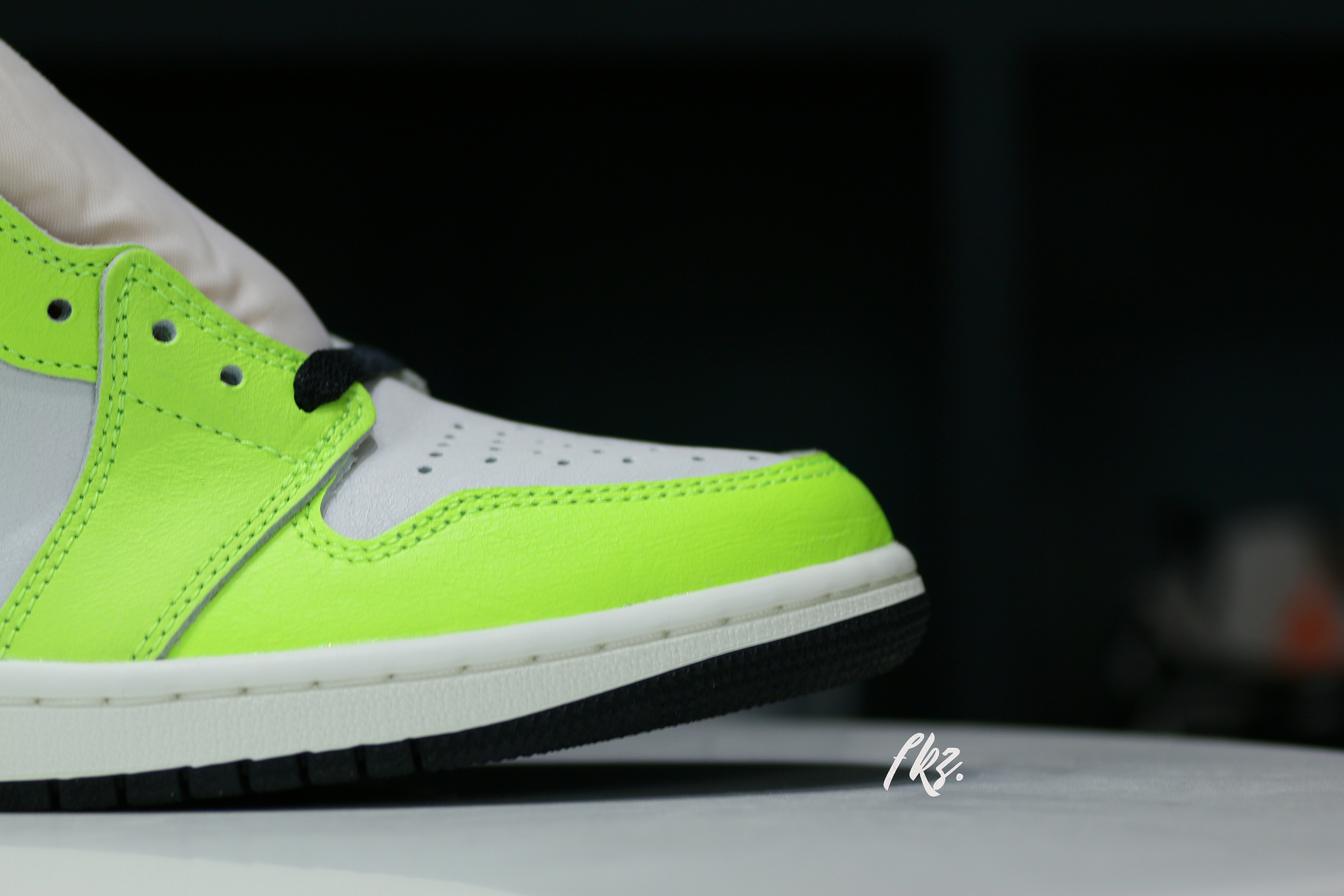 Air Jordan 1 High OG “Volt”
