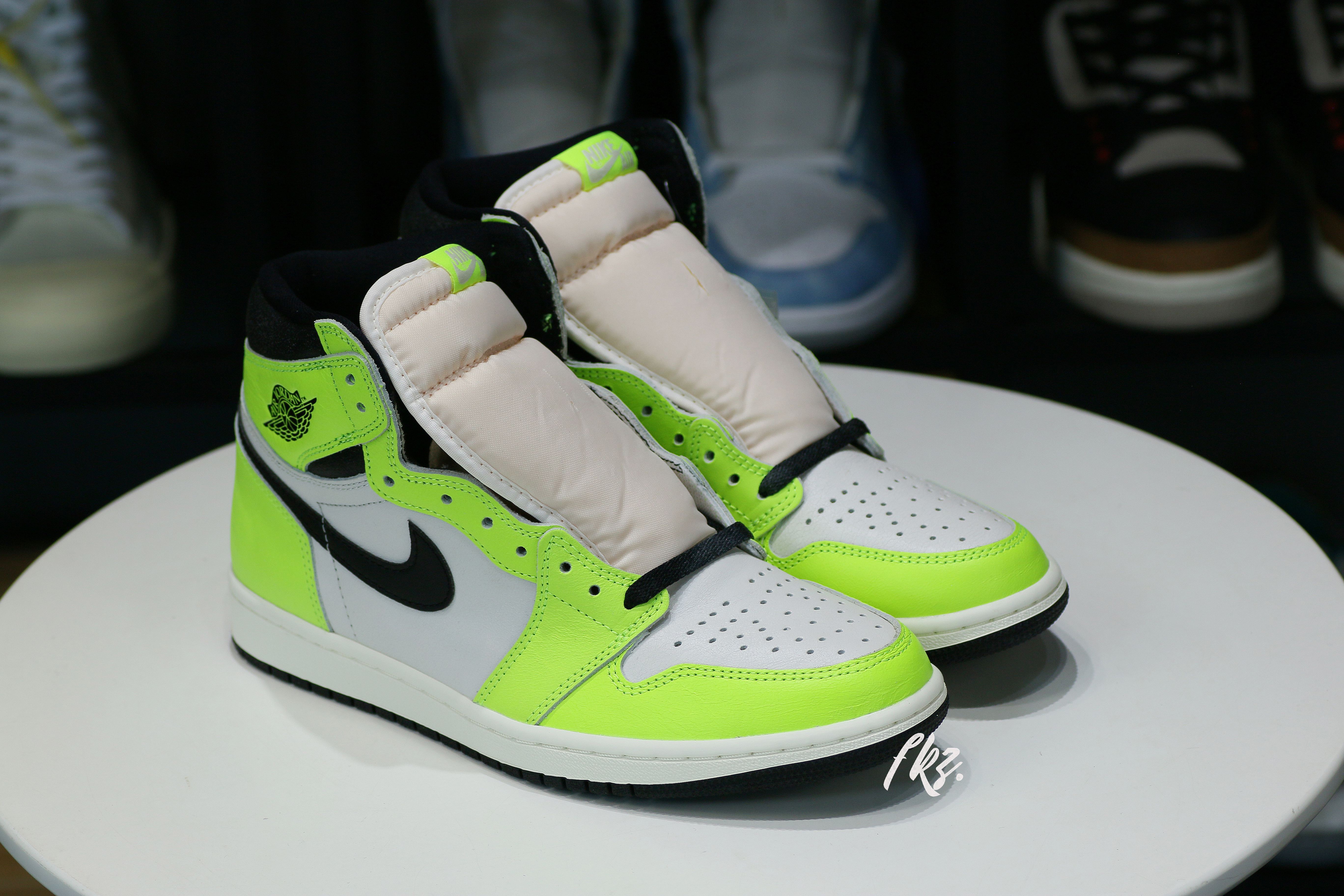 Air Jordan 1 High OG “Volt”