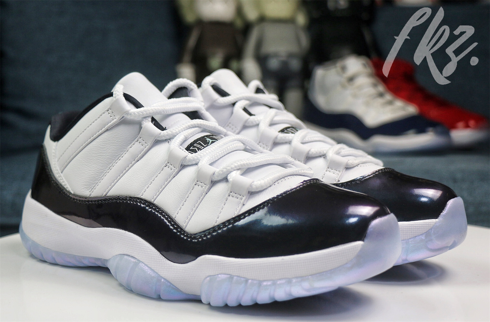 Air Jordan 11 Retro Georgetown low