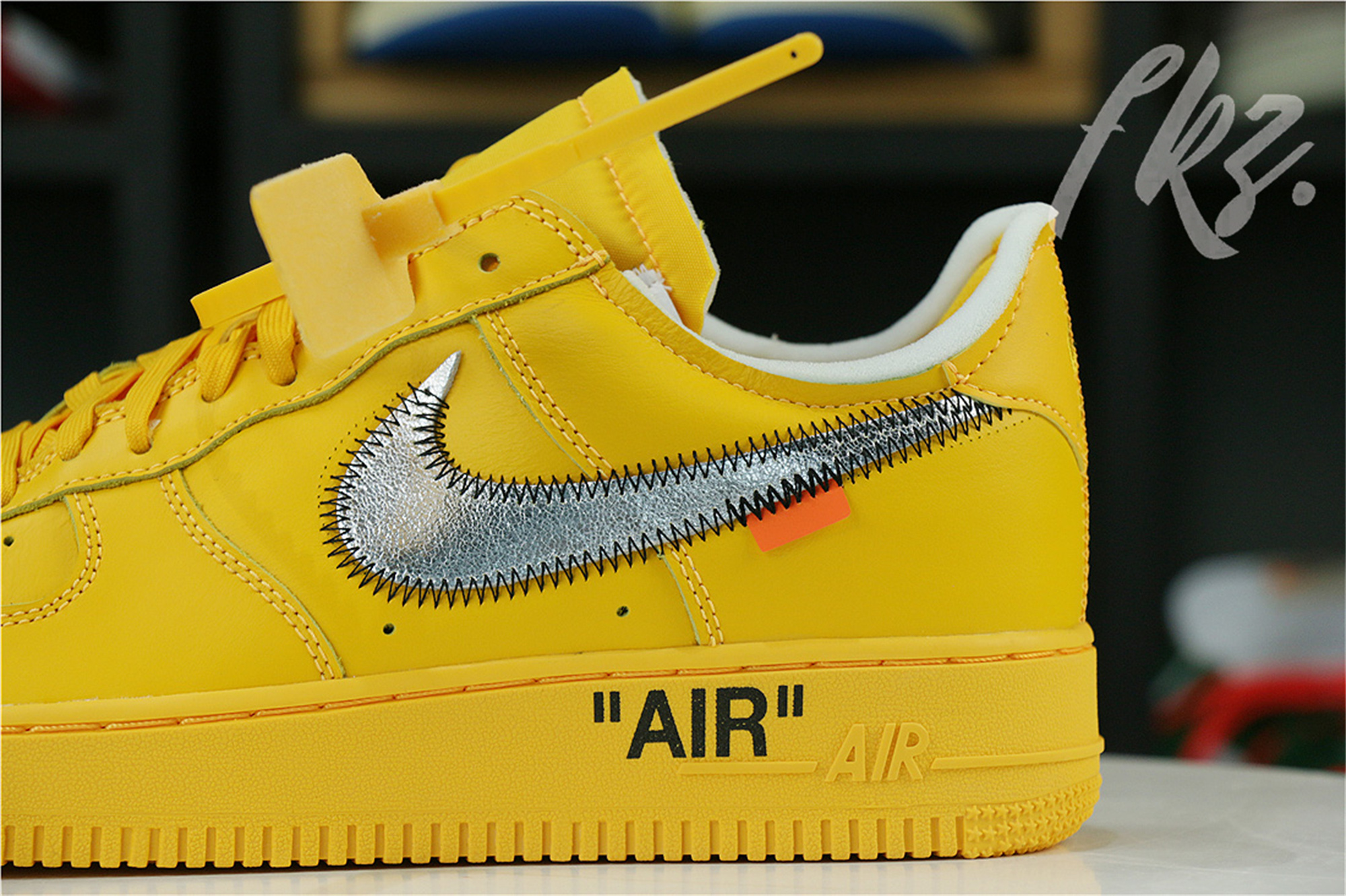 Off White x Air Force 1 “University Gold” 2021