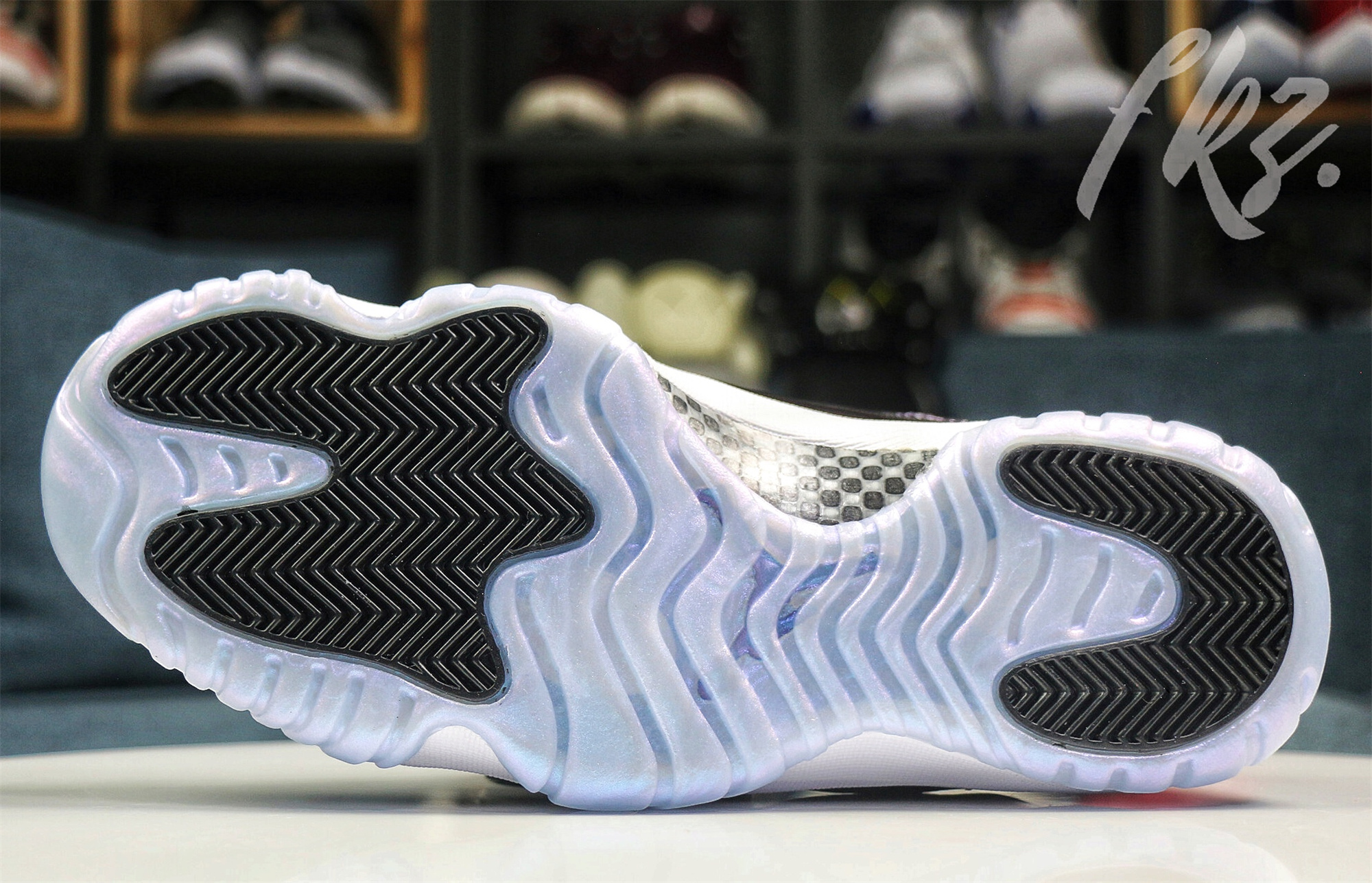 Air Jordan 11 Retro Low Emerald/Easter