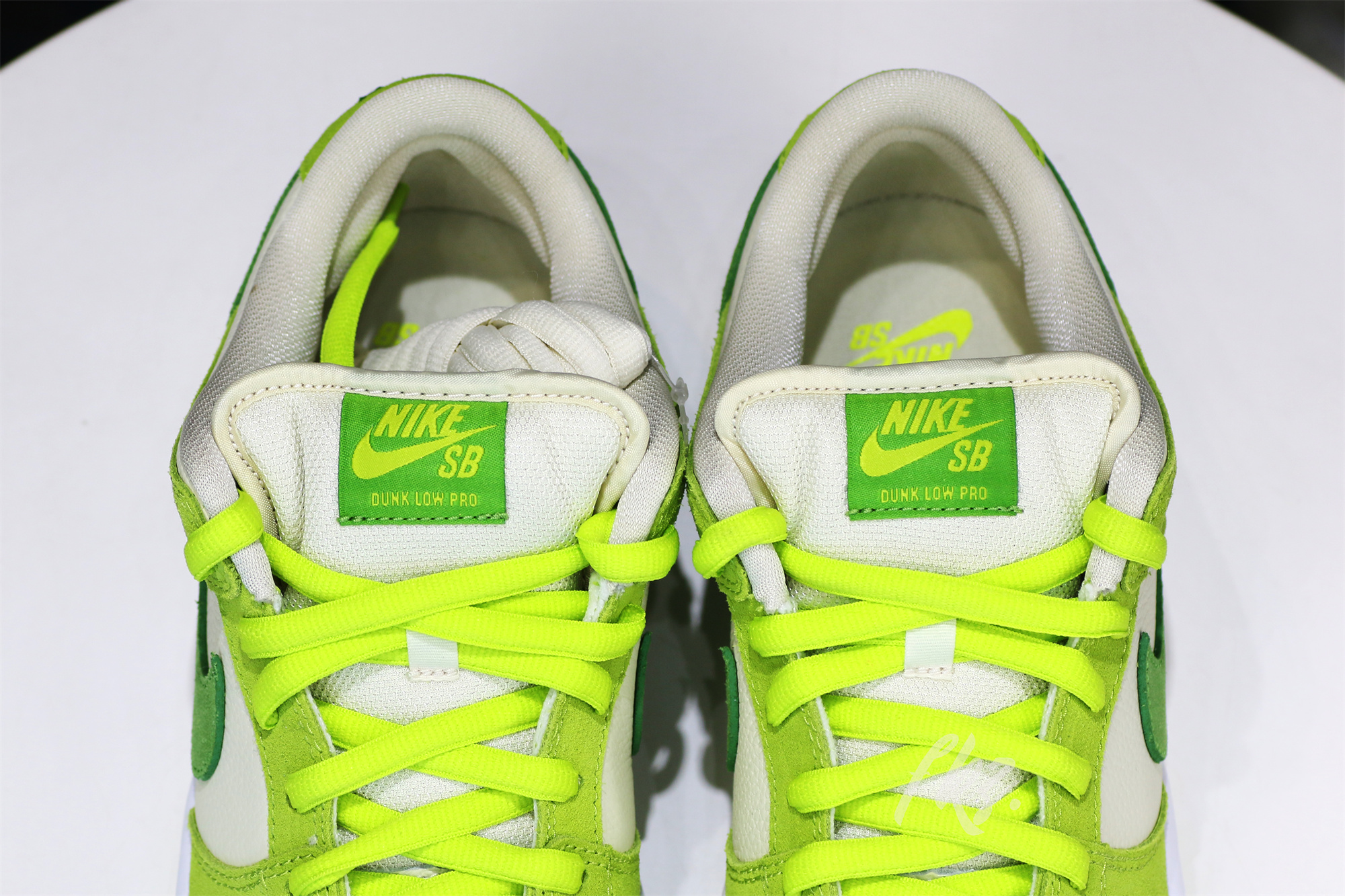 Nike SB Dunk Low Green Apple 2022