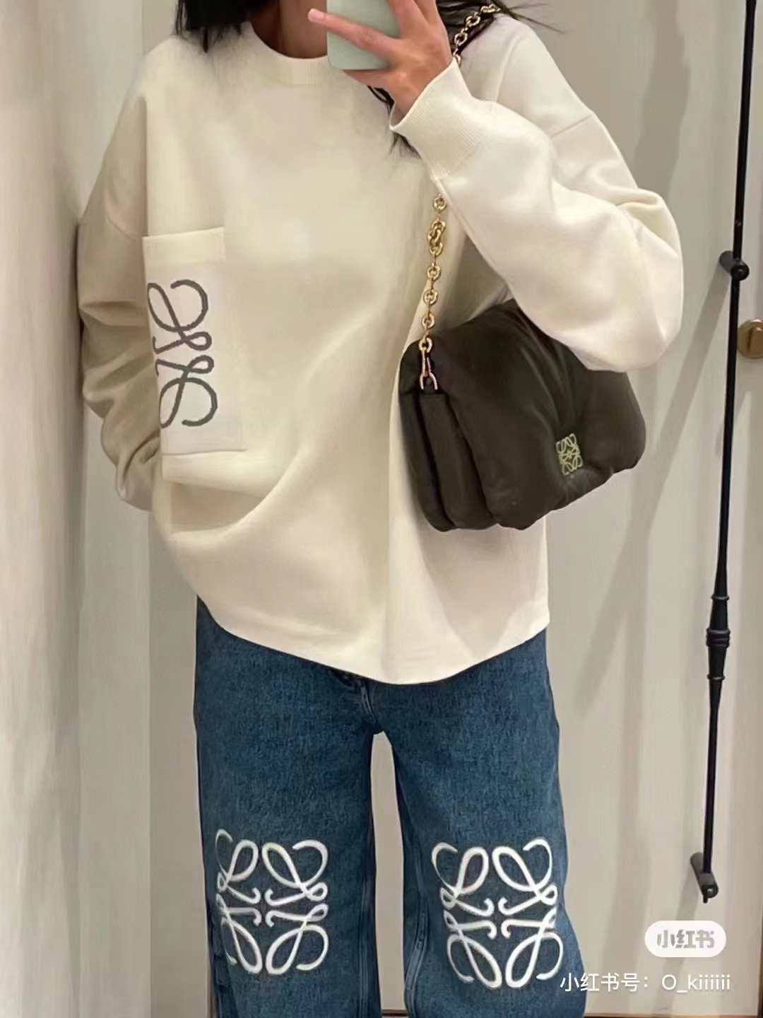 Loevve 22FW pocket four-leaf clover jacquard crew neck sweater