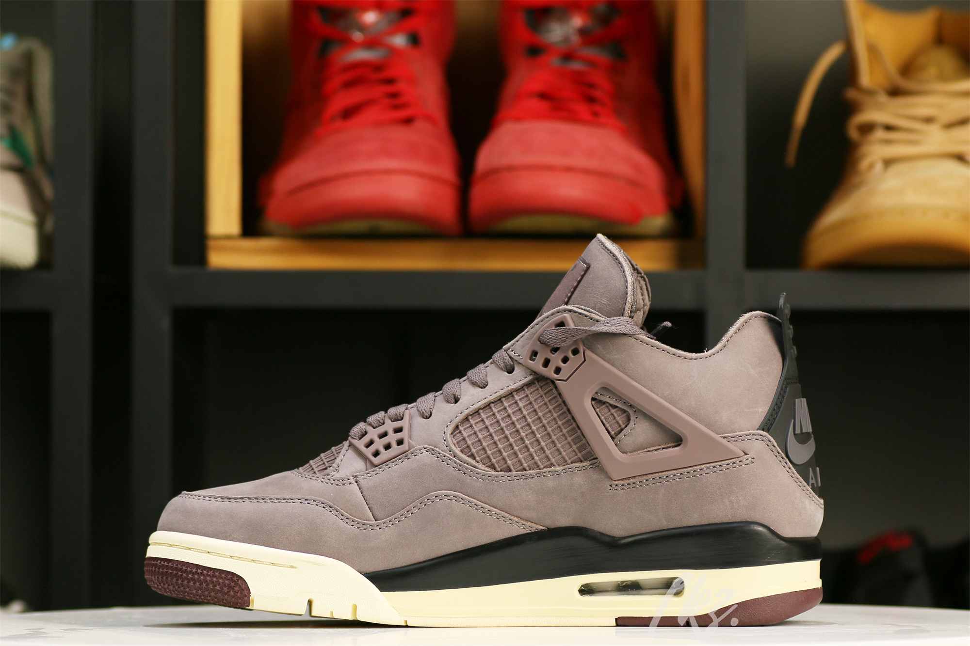 A Ma Maniére x Air Jordan 4 Retro ‘Violet Ore’ 2022 (LN5 A1 Batch)