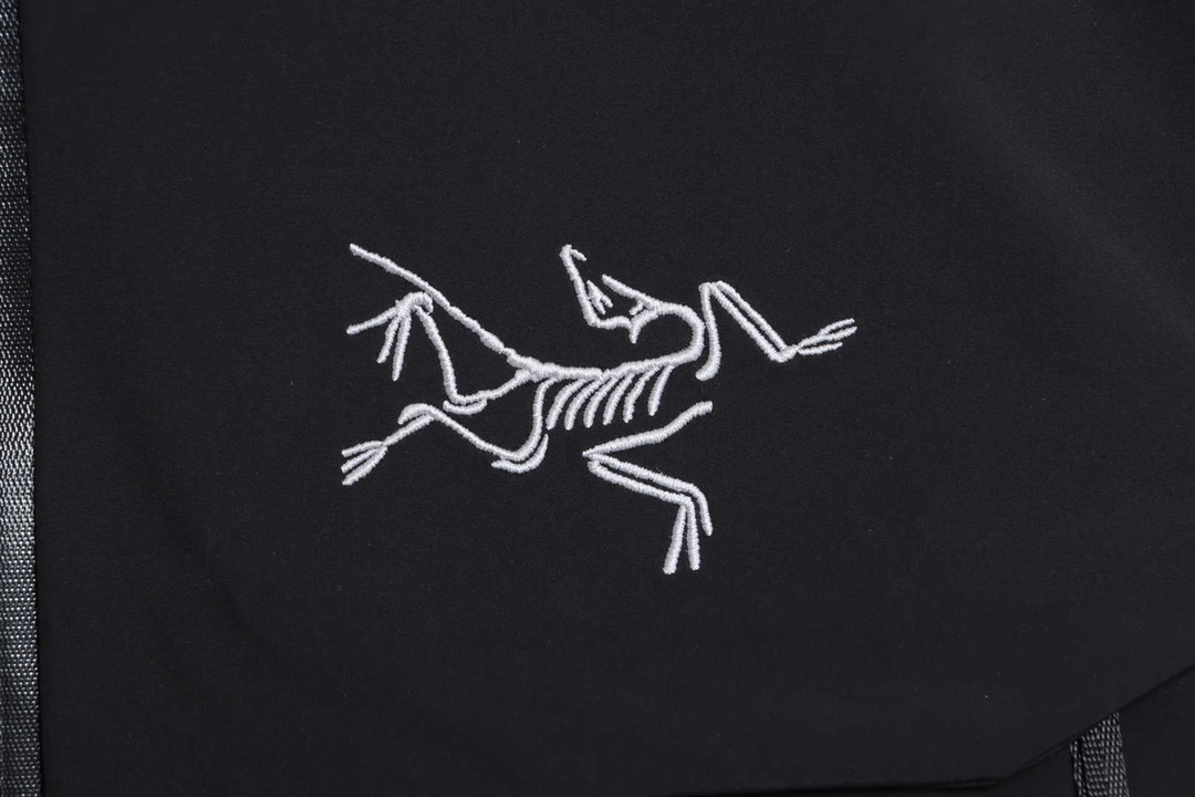 Arcteryx Macai LT Outdoor Windproof Warm Hooded Ski Jacket