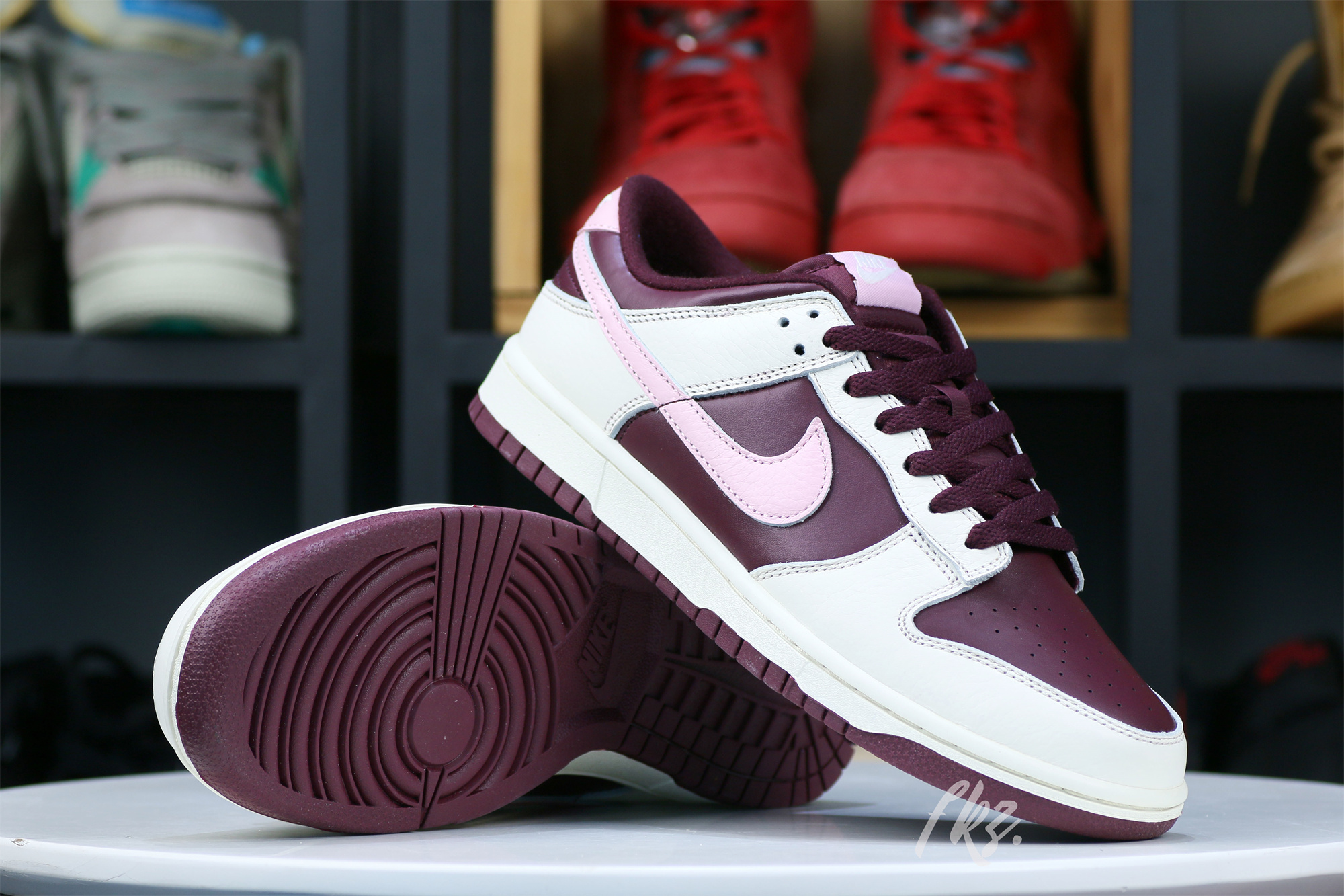Nike Dunk Low Retro PRM Valentine’s Day 2023