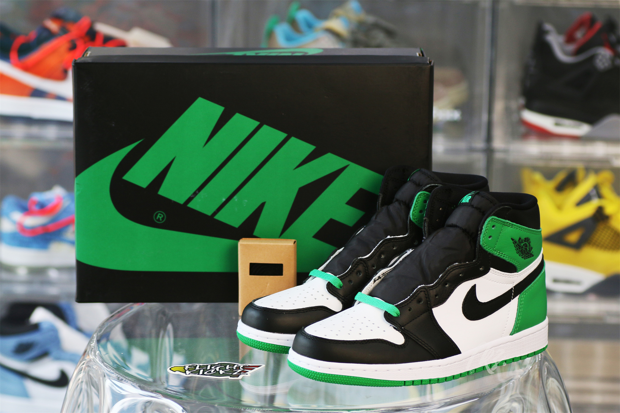 Air Jordan 1 High Lucky Green 2023