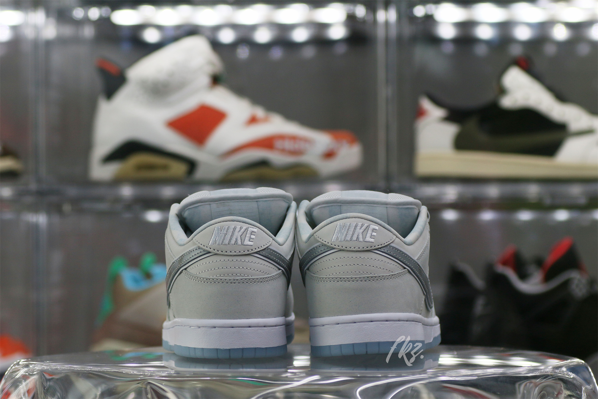 Nike Dunk Low White Lobster (Friends and Family)