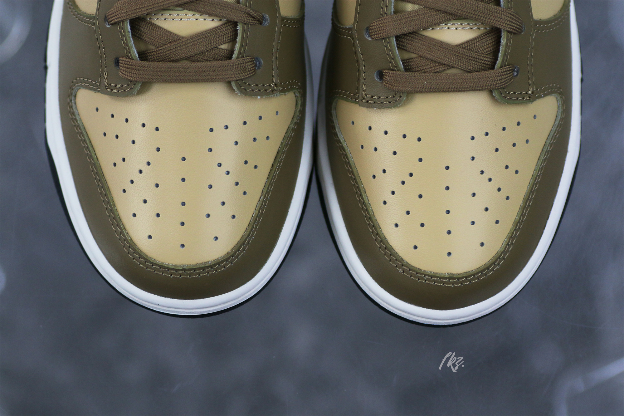 Nike Dunk Low Dark Driftwood (W)