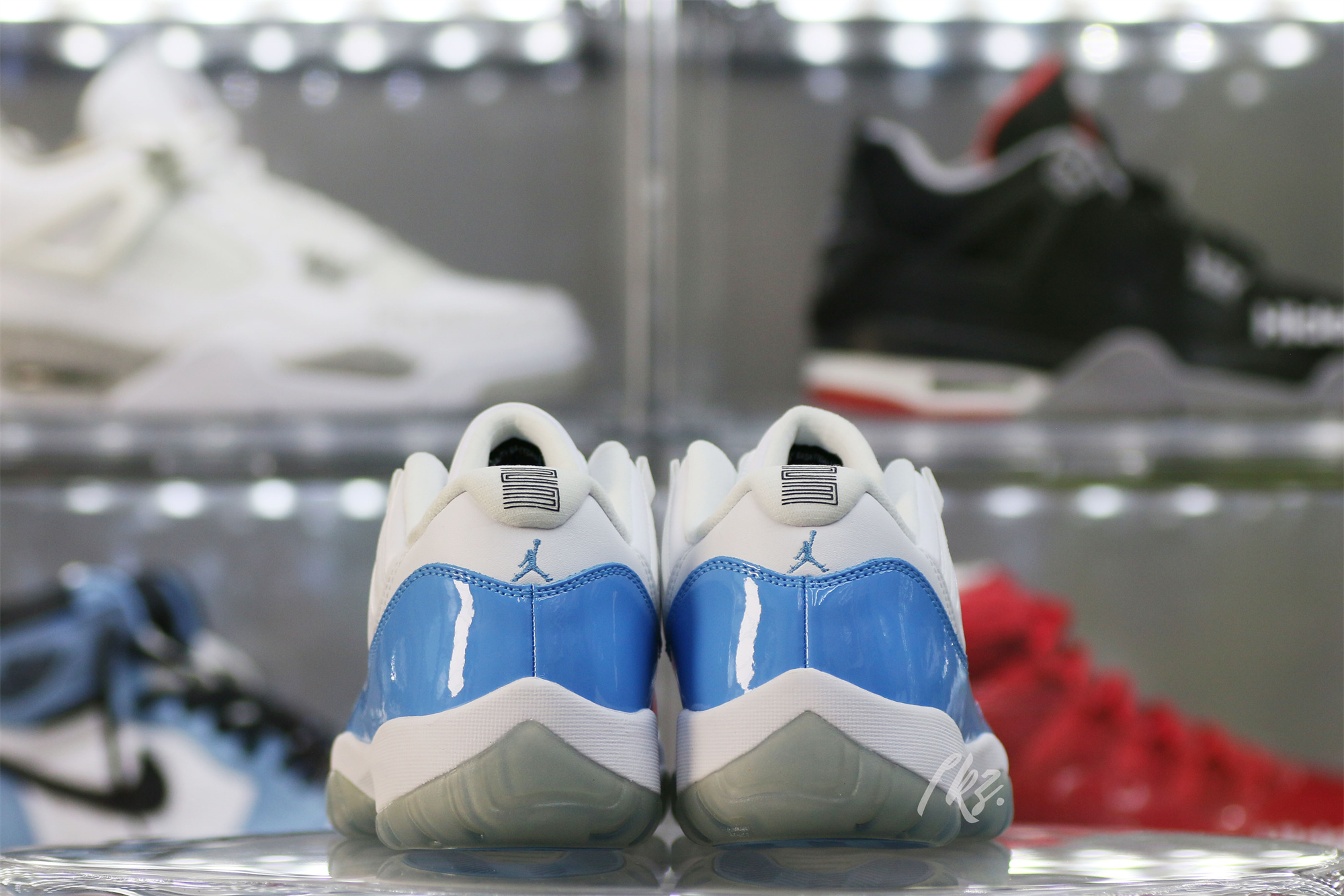 Air Jordan 11 Retro Low UNC