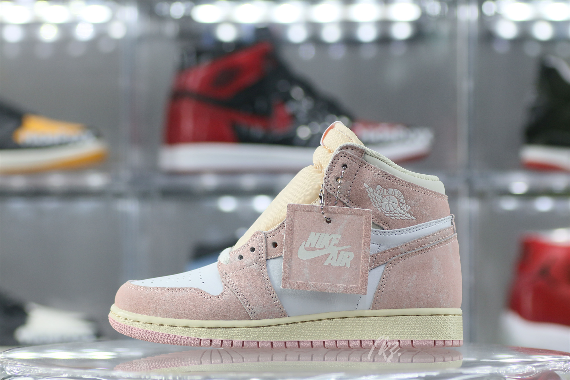 Air Jordan 1 Retro High OG ‘Washed Pink’ Wmns