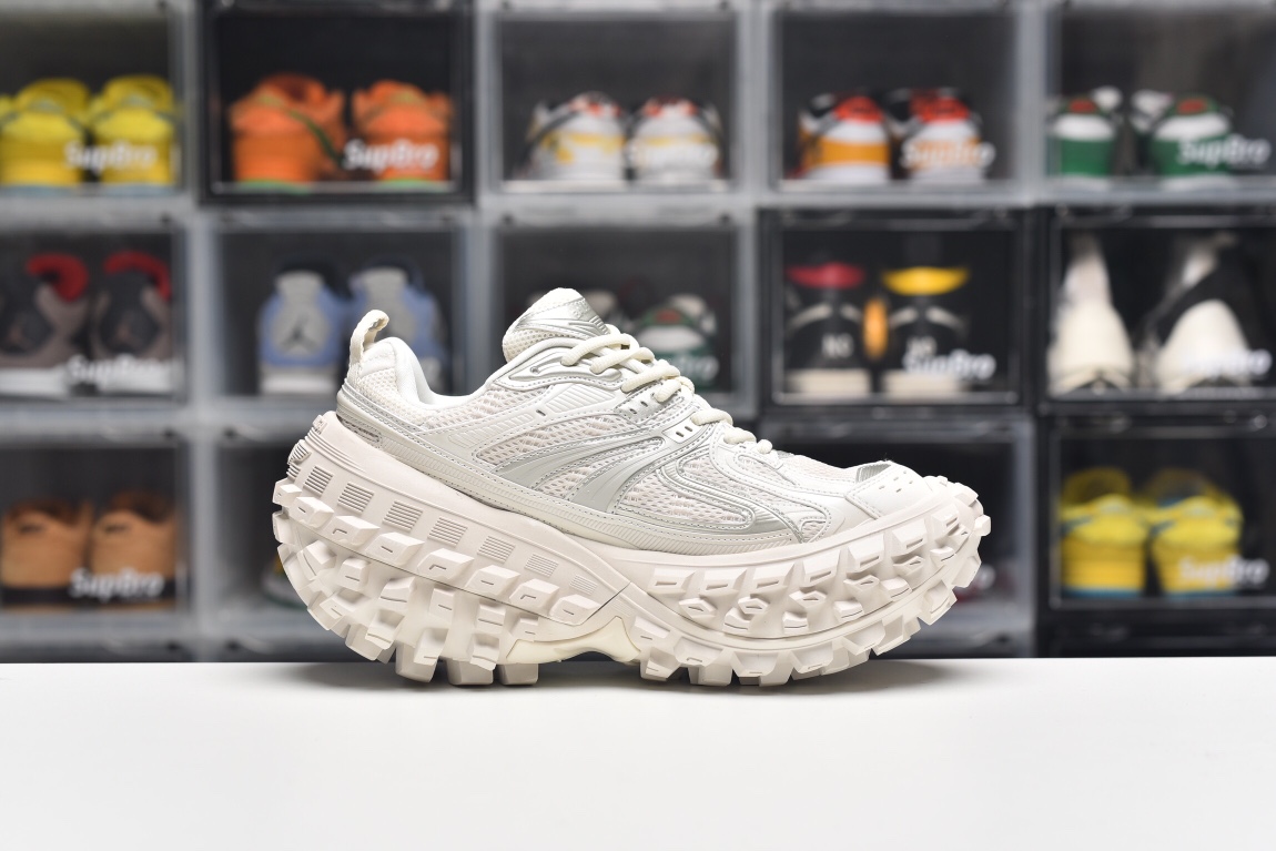 Balenciag* Defender Beige