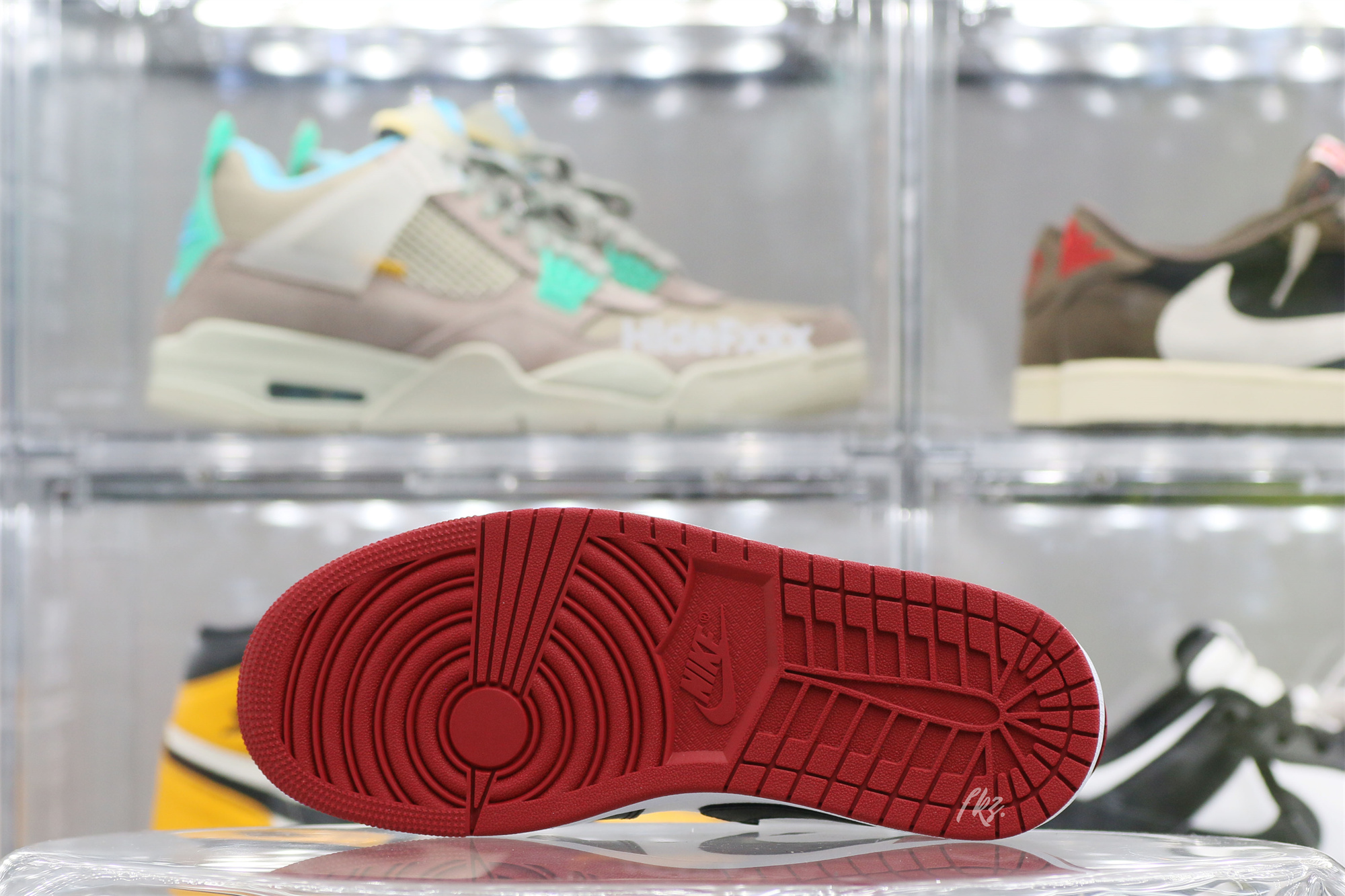 Air Jordan 1 Low OG Black Toe 2023