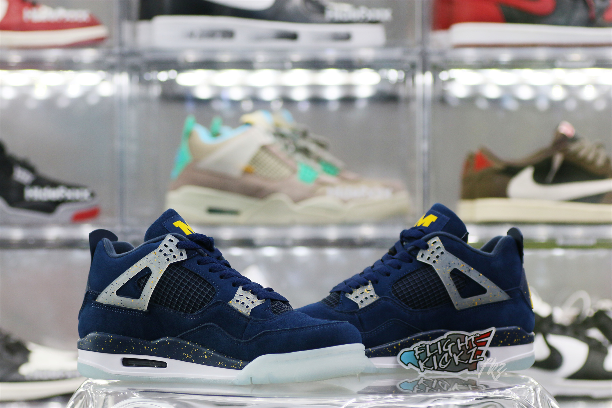 Air Jordan 4 Retro Michigan (PE)