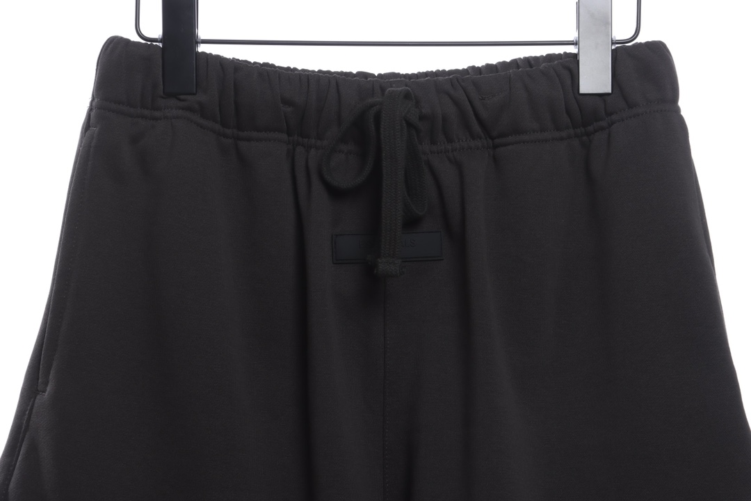 Essenti@ls Flocked alphabet shorts