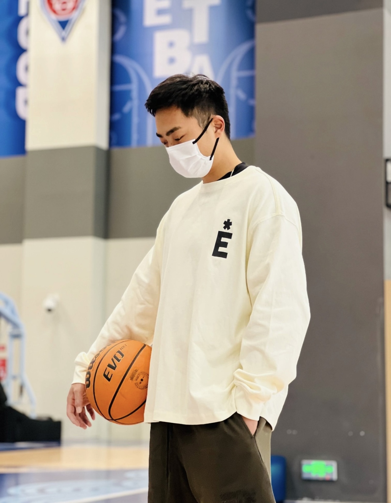 Essenti@ls Flocked alphabet shorts