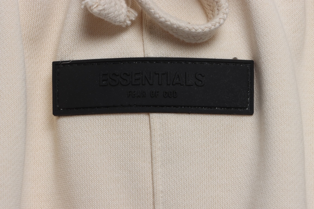 Essenti@ls Flocked alphabet shorts