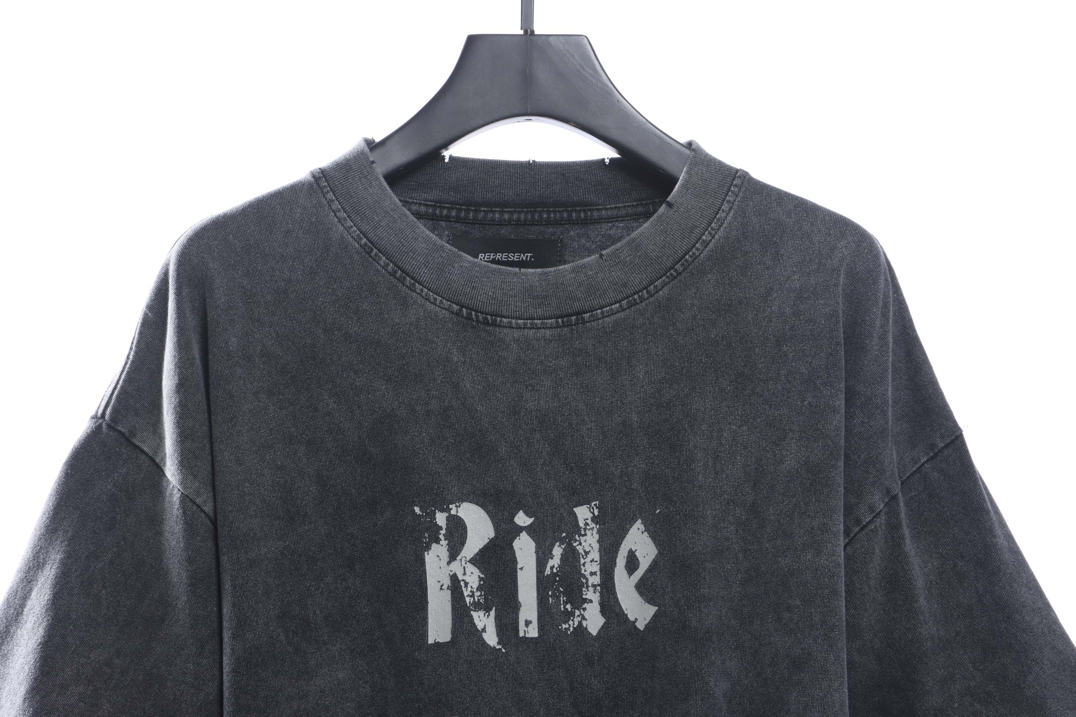 Represent makes old washing letters with short sleeves