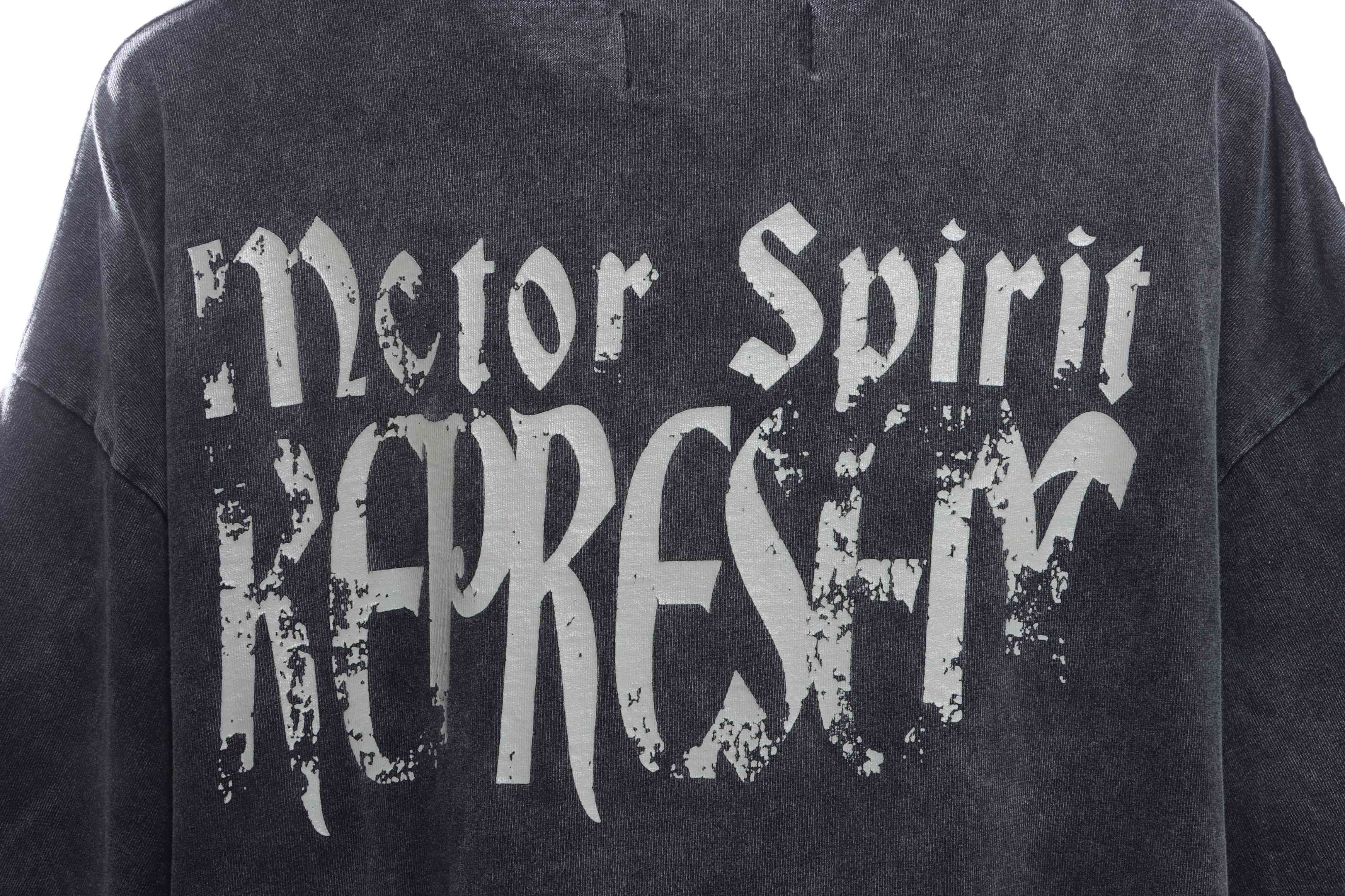 Represent makes old washing letters with short sleeves