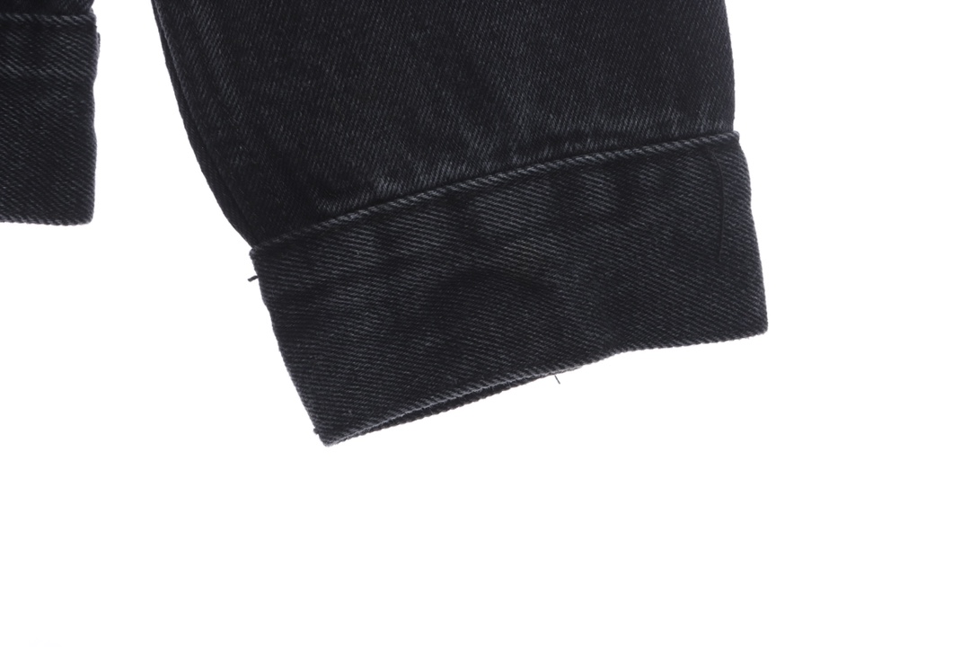 FOG Eighth Season Flocked Print Letter Shorts