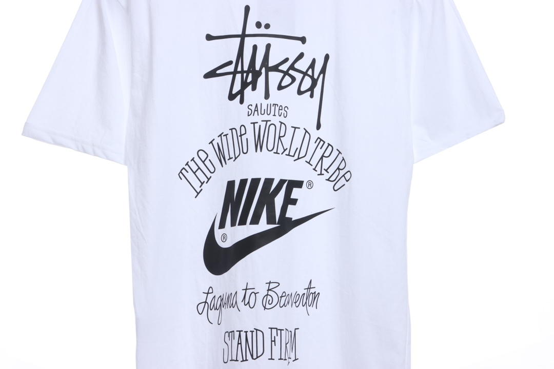 Nike Stuart co-signed the classic letter pattern short sleeves