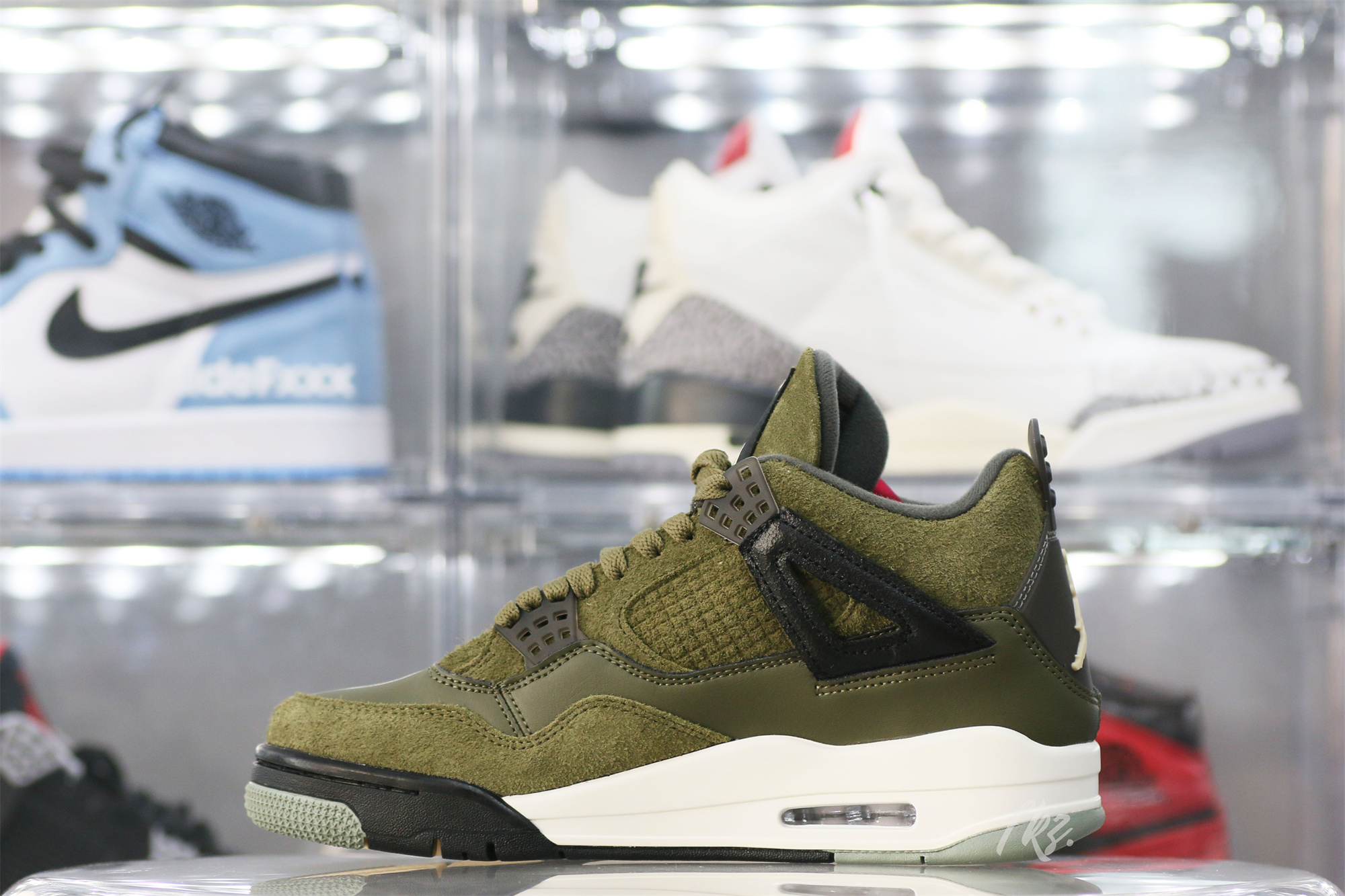 Air Jordan 4 Retro SE Craft Medium Olive (LN5 A1)