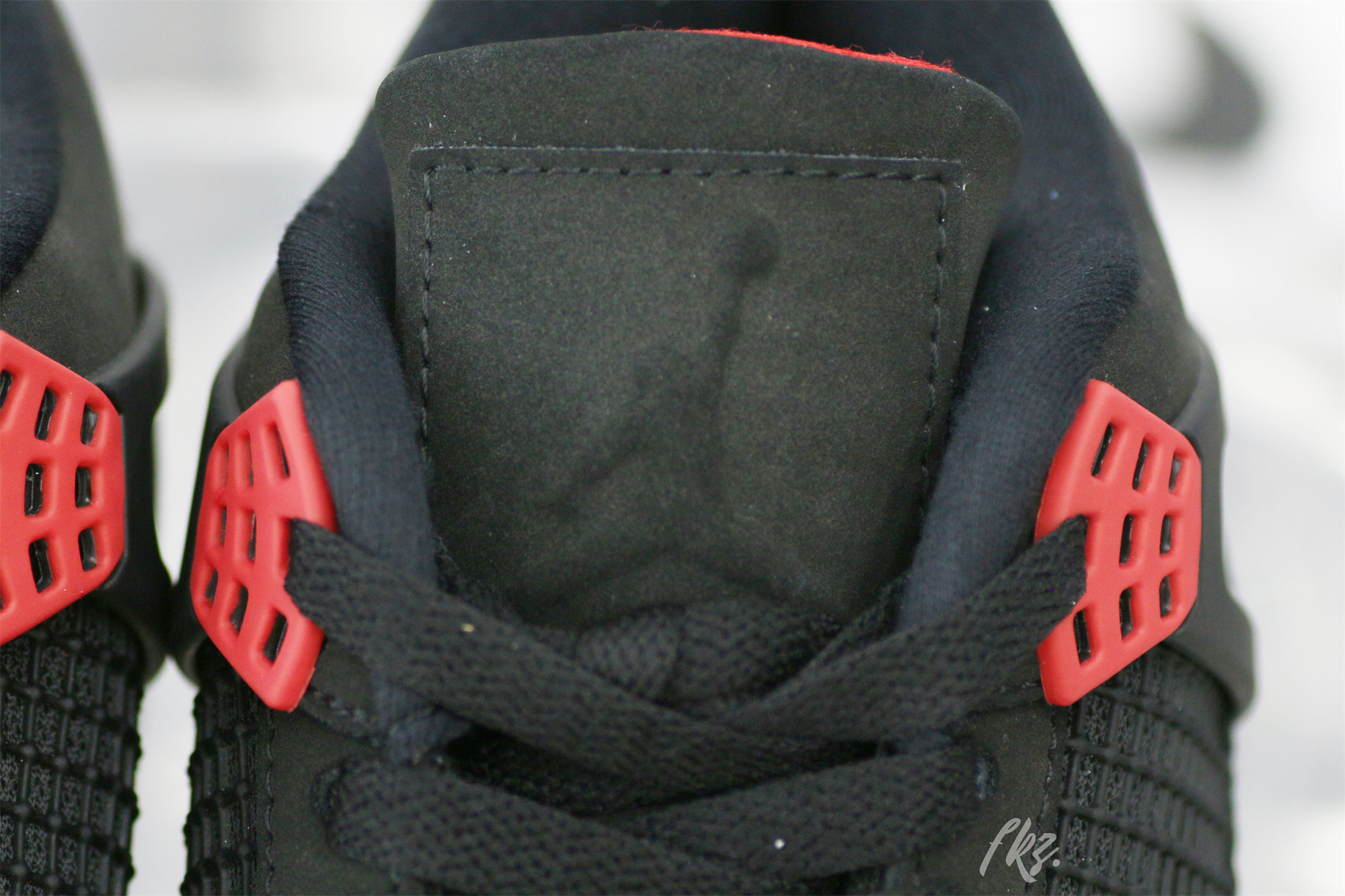 Air Jordan 4 Retro Raptors（2018）