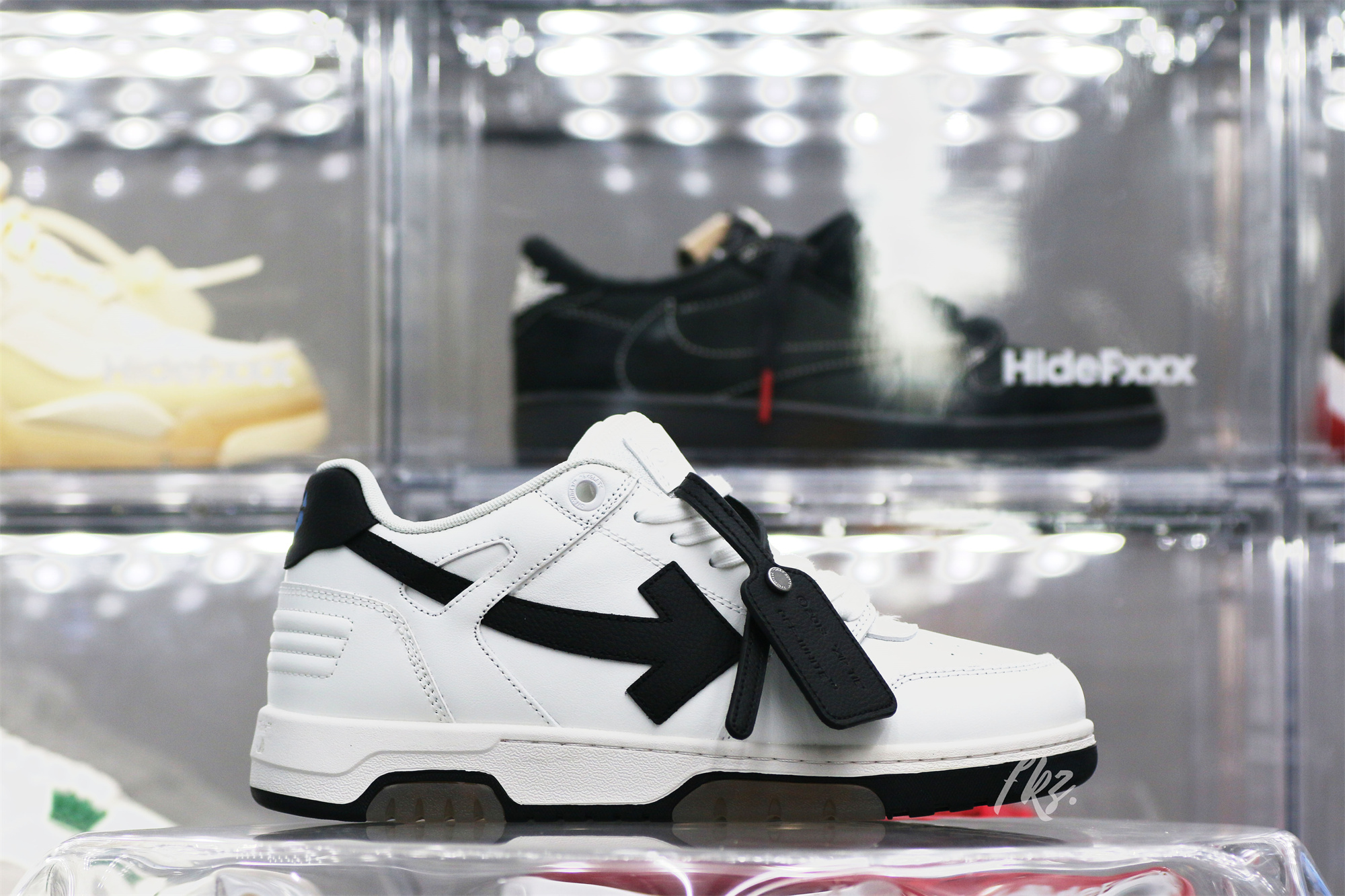 OFF-WHITE White & Black ‘Out Of Office’ Sneakers