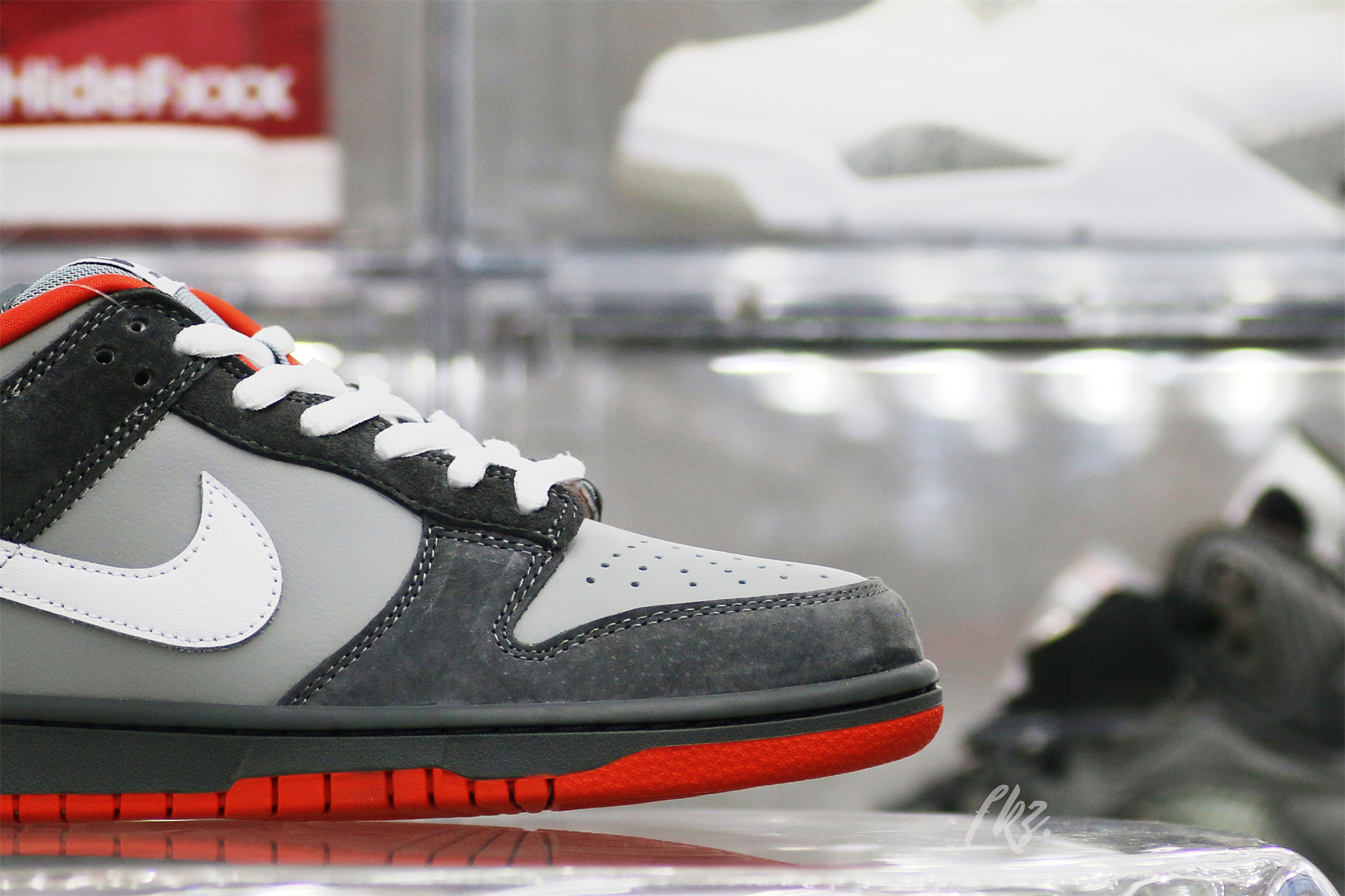 Jeff Staple X Dunk Low Pro SB Pigeon