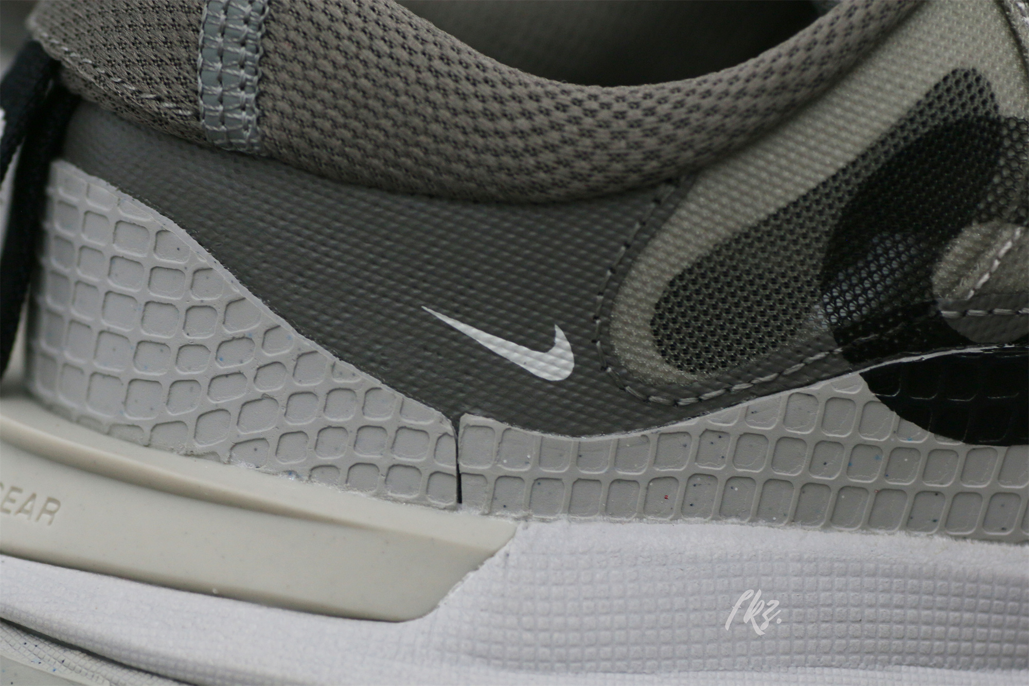 Nike ACG Mountain Fly 2 Low Light Iron Ore