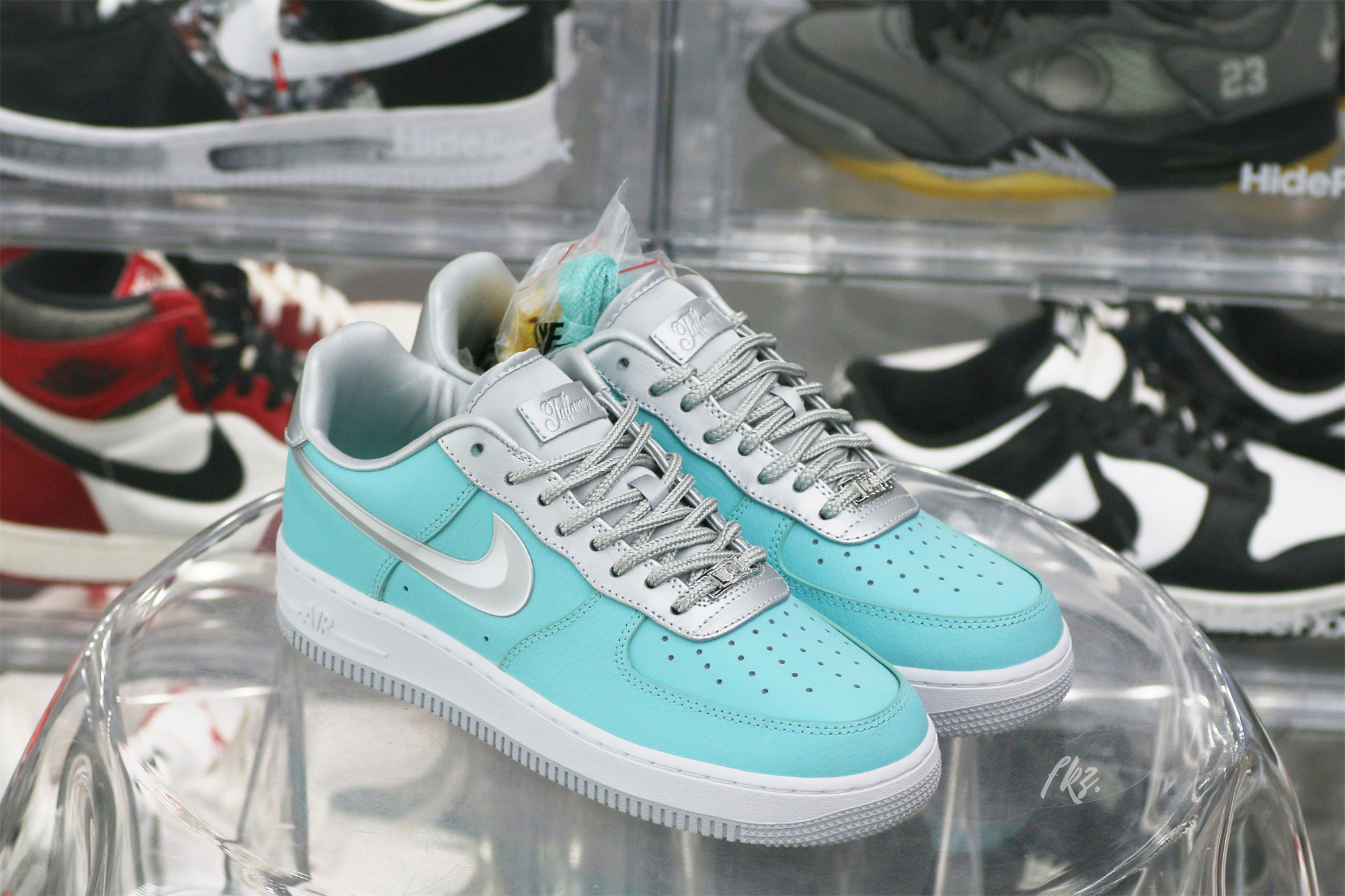 𝐓𝐥𝐅𝐅𝐀𝐍𝐘 & 𝐂𝐎. Nike Air Force 1 Low 1837