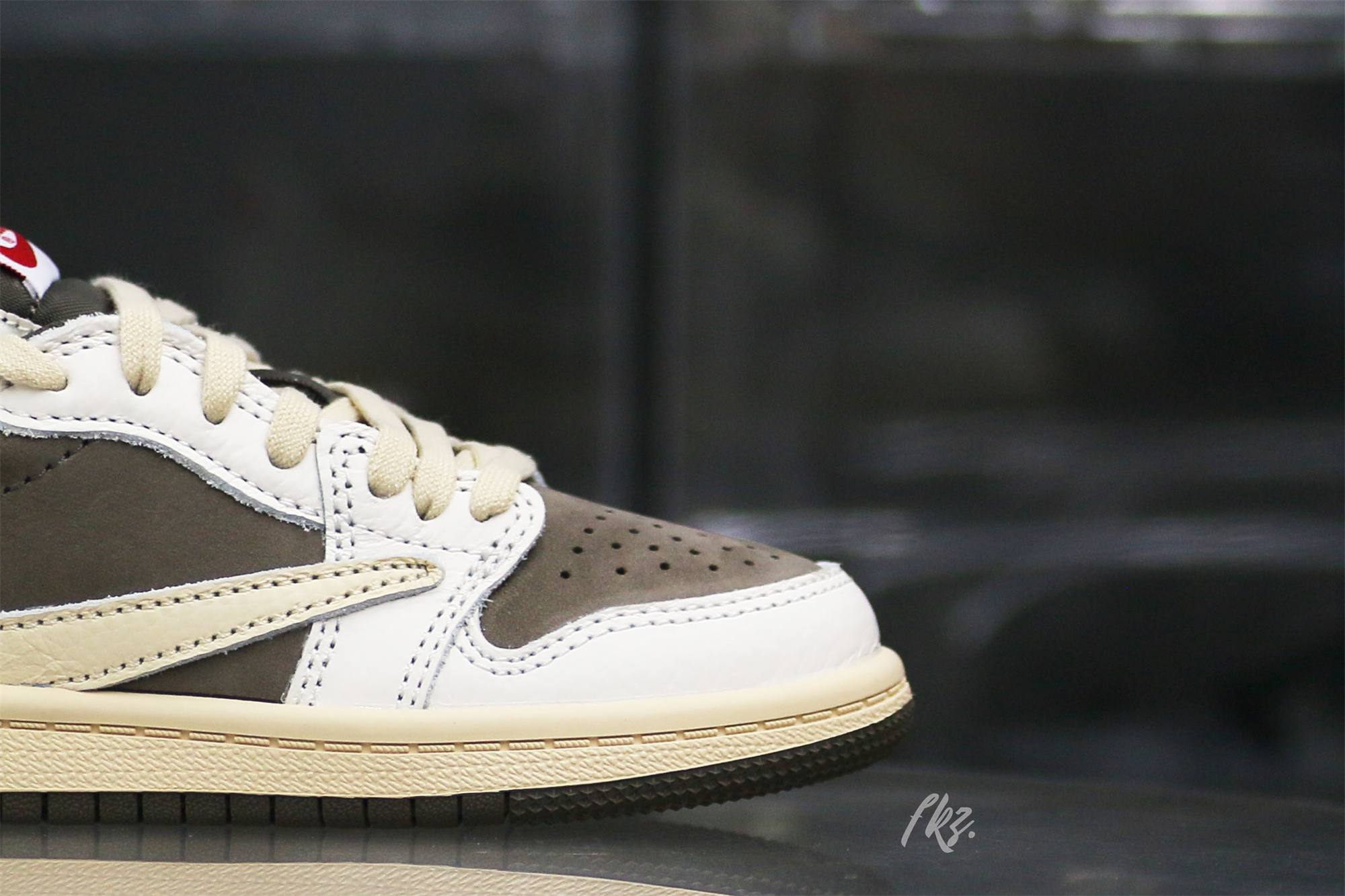 Travis Scott x Jordan 1 Retro Low OG SP Reverse Mocha Kid (LN5 A1)