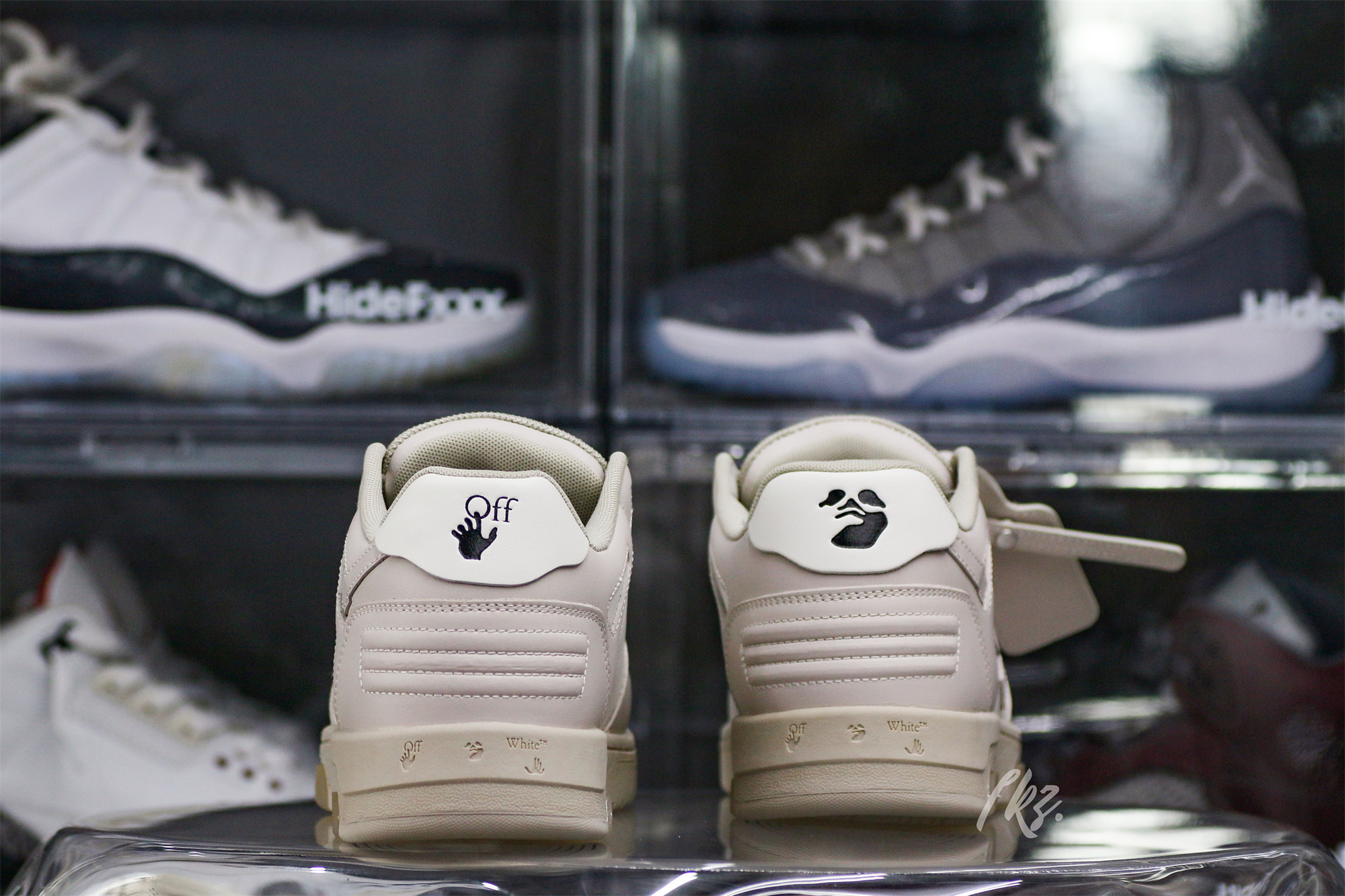 Off-White White & Beige ‘Out Of Office’ Sneakers