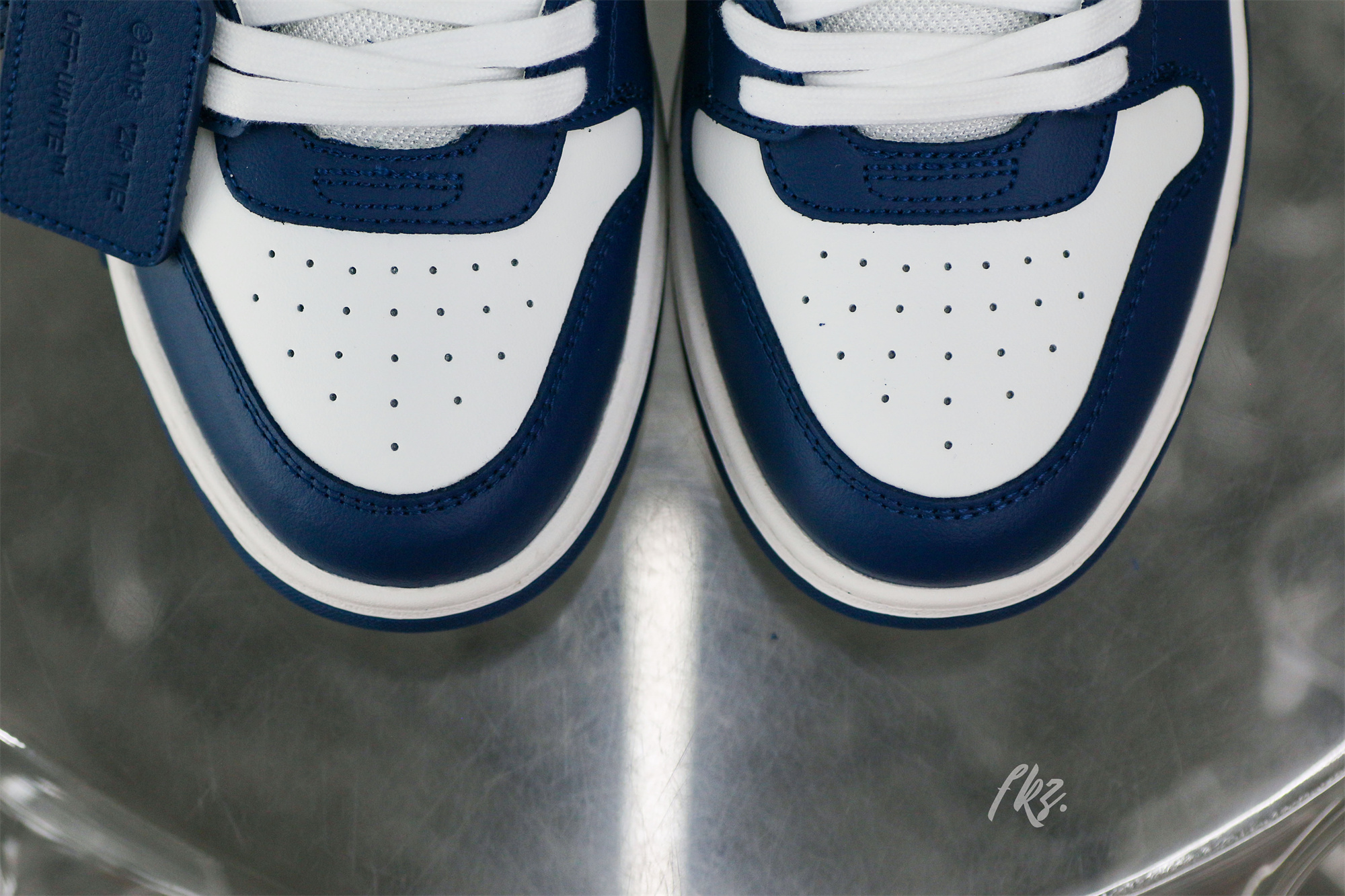 OFF-WHITE White & Navy Out Of Office Sneakers