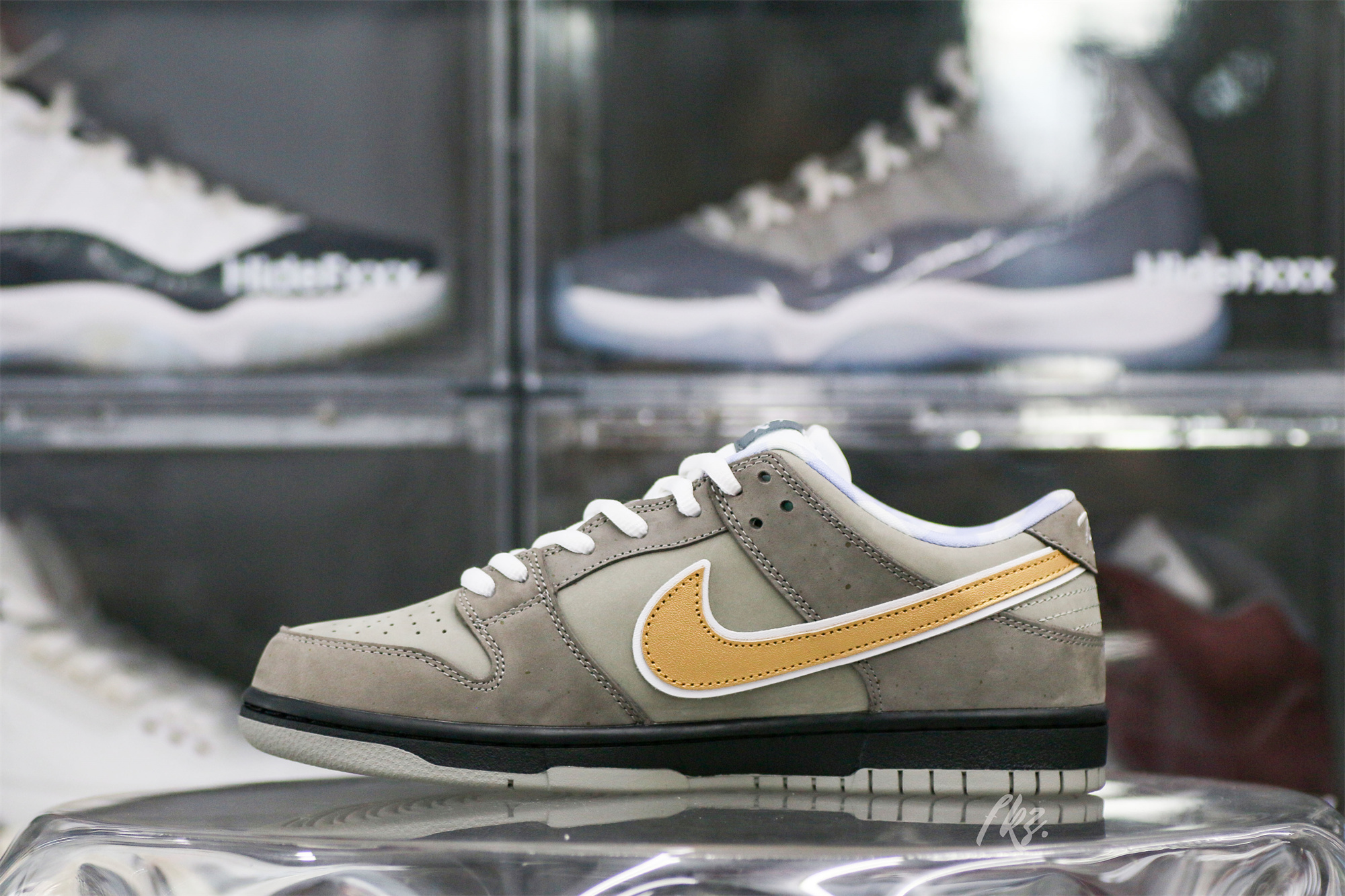 Nike SB Dunk Low Brown Lobster