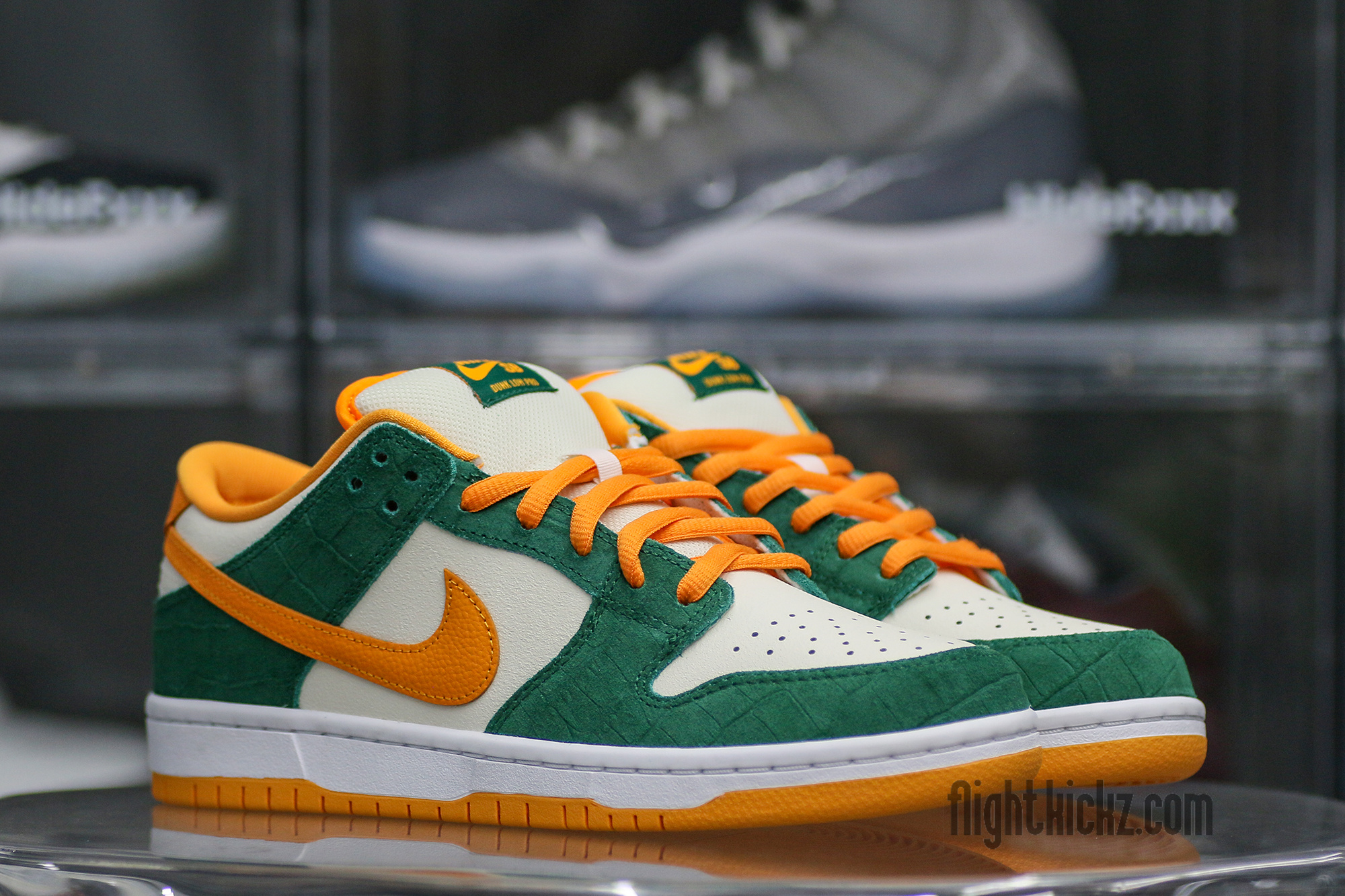 Nike SB Dunk Low Legion Pine Kumquat