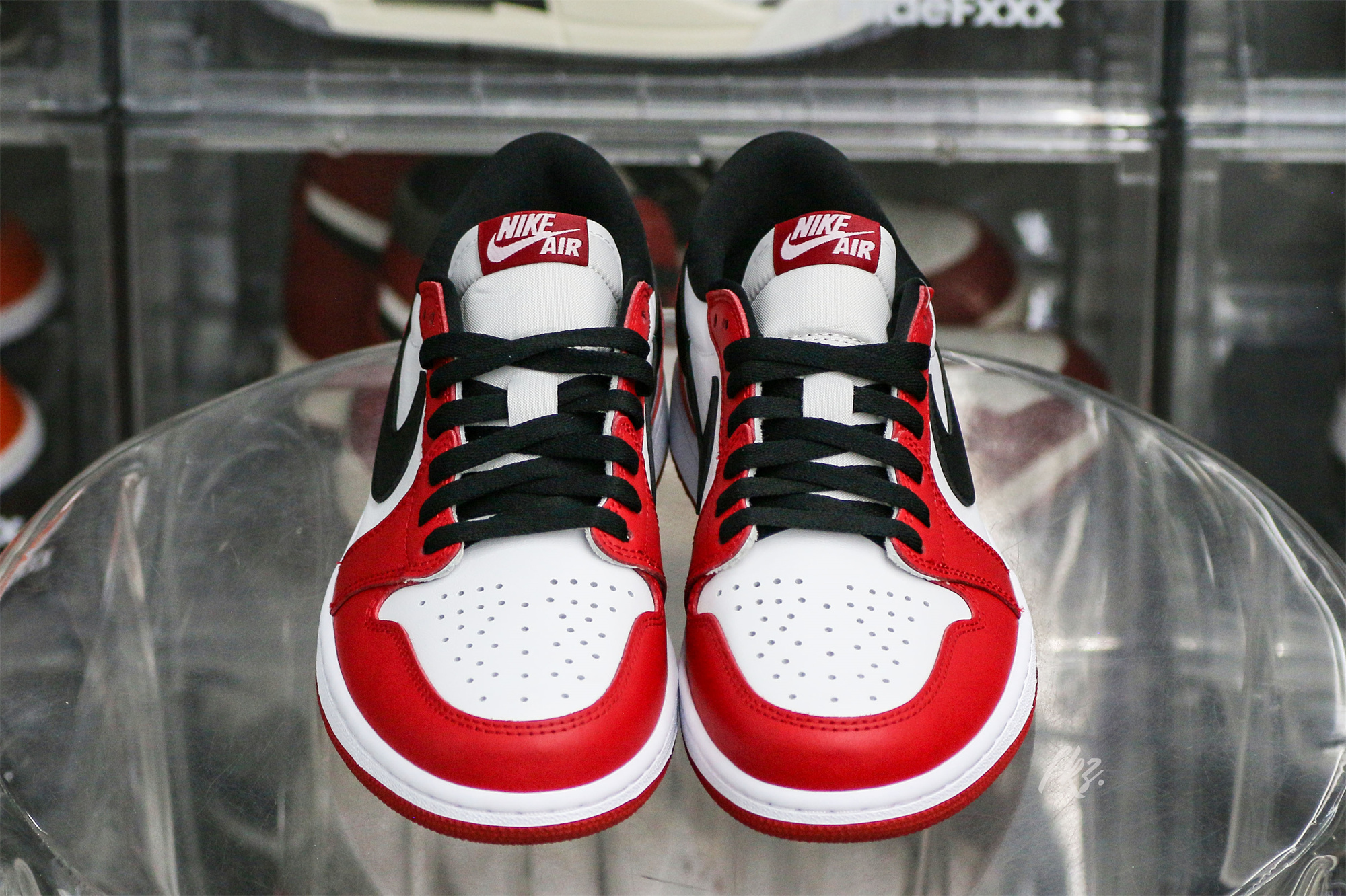Air Jordan 1 Low Chicago 2016