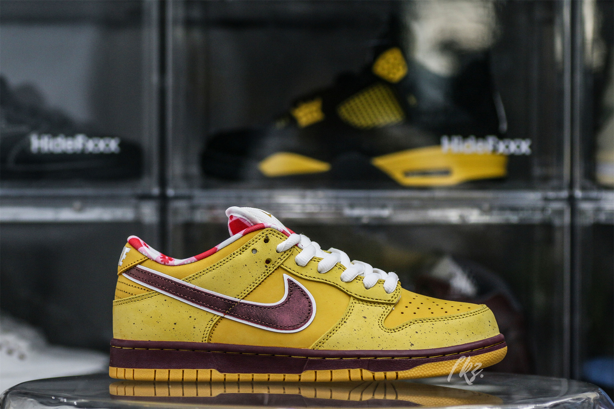 Nike SB Dunk Low Yellow Lobster