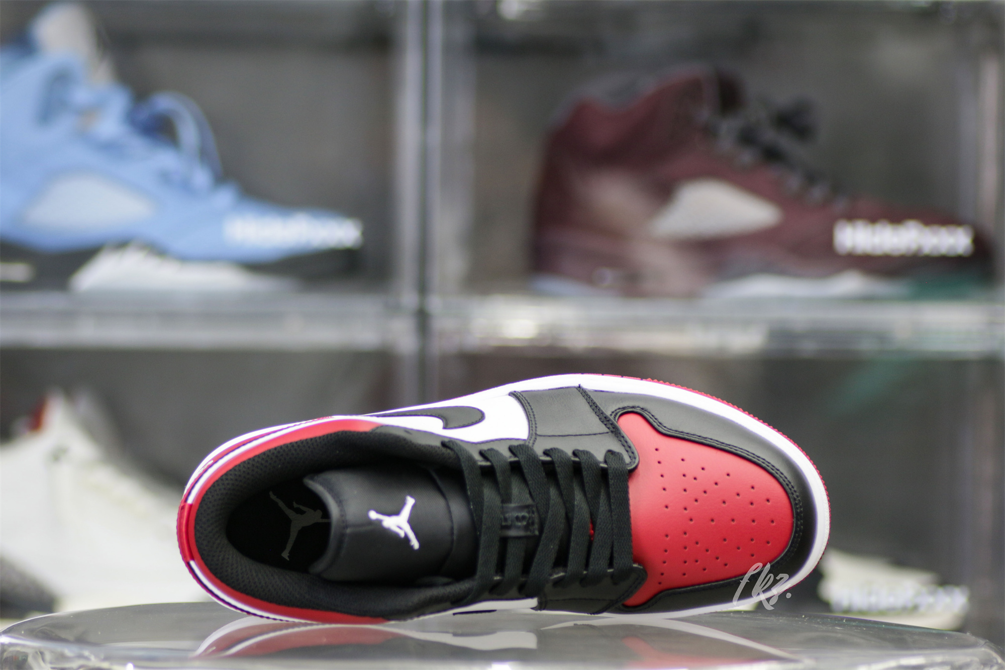 Air Jordan 1 Low Bred Toe 2021